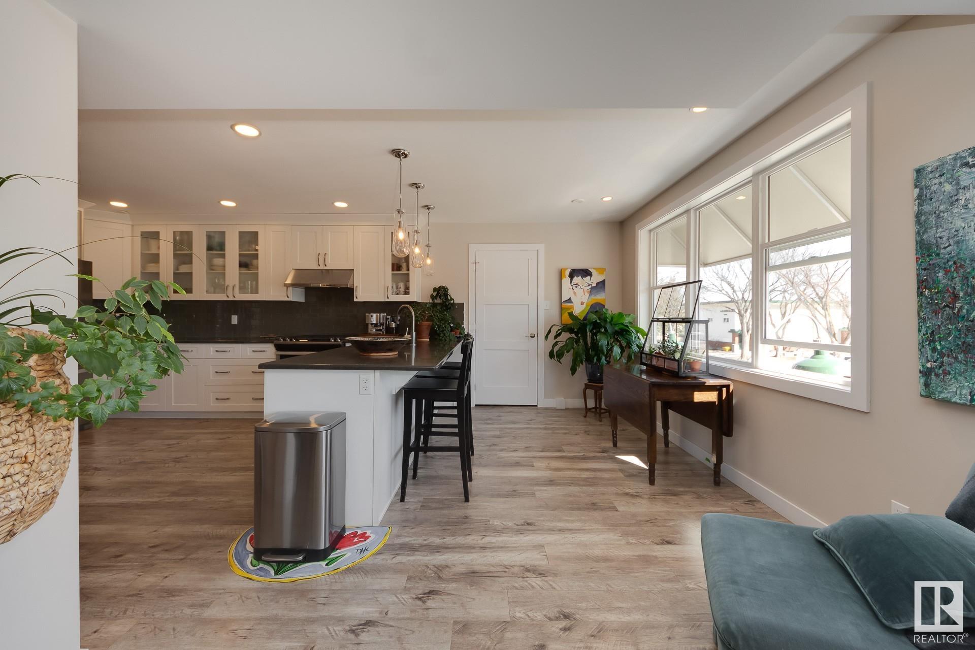      6324 106 ST NW , Edmonton,  ,T6H 2V3 ;  Listing Number: MLS E4418610