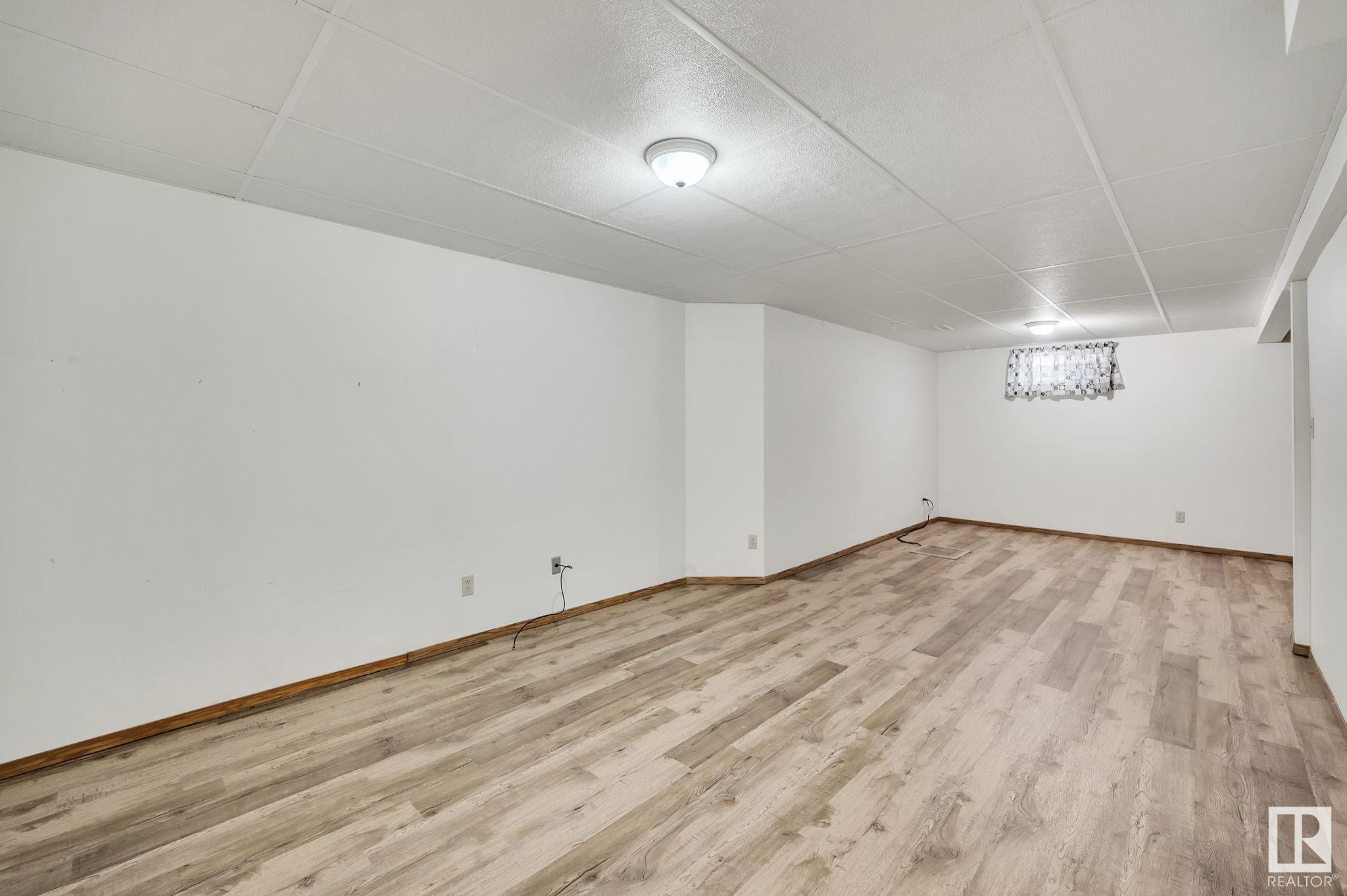      57 4401 37 ST , Stony Plain,  ,T7Z 1L3 ;  Listing Number: MLS E4418626