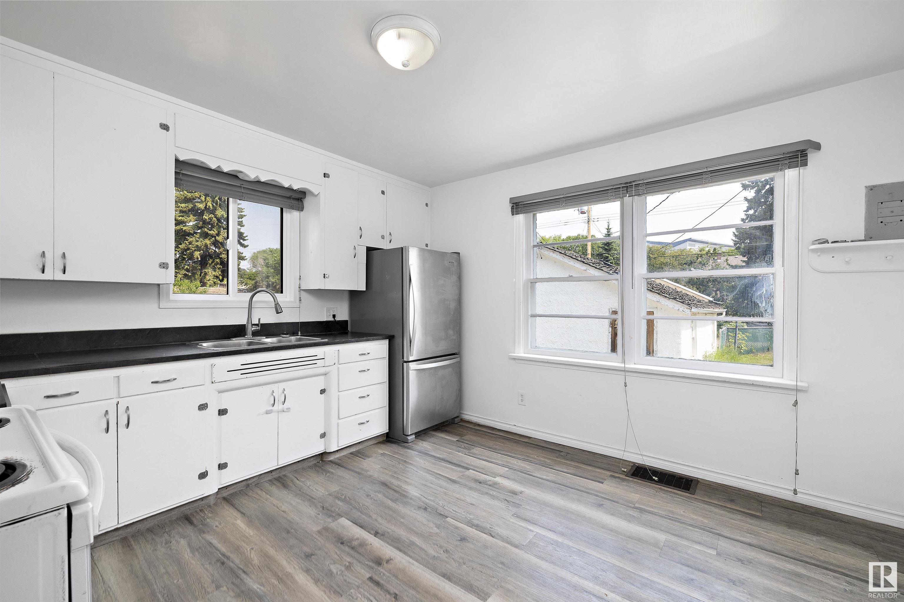      8906 WINDSOR RD NW , Edmonton,  ,T6G 2A2 ;  Listing Number: MLS E4418629