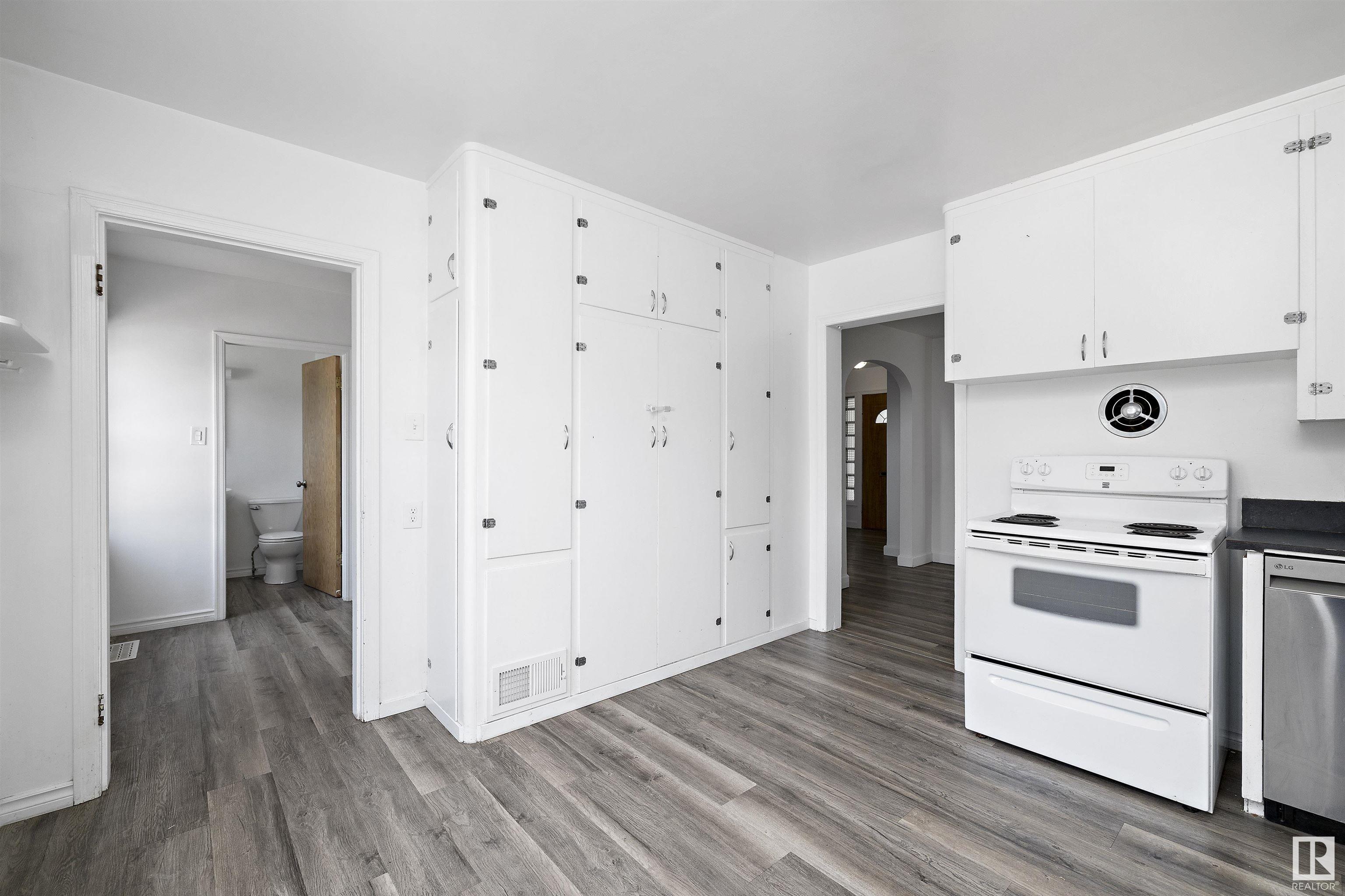      8906 WINDSOR RD NW , Edmonton,  ,T6G 2A2 ;  Listing Number: MLS E4418629