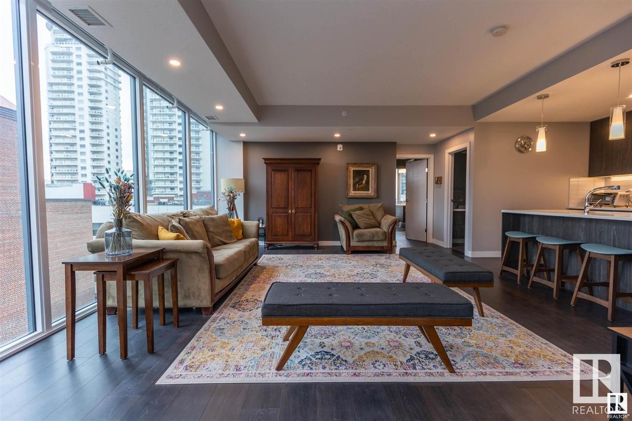      #700 10180 103 ST NW , Edmonton,  ,T5J 0L1 ;  Listing Number: MLS E4418630