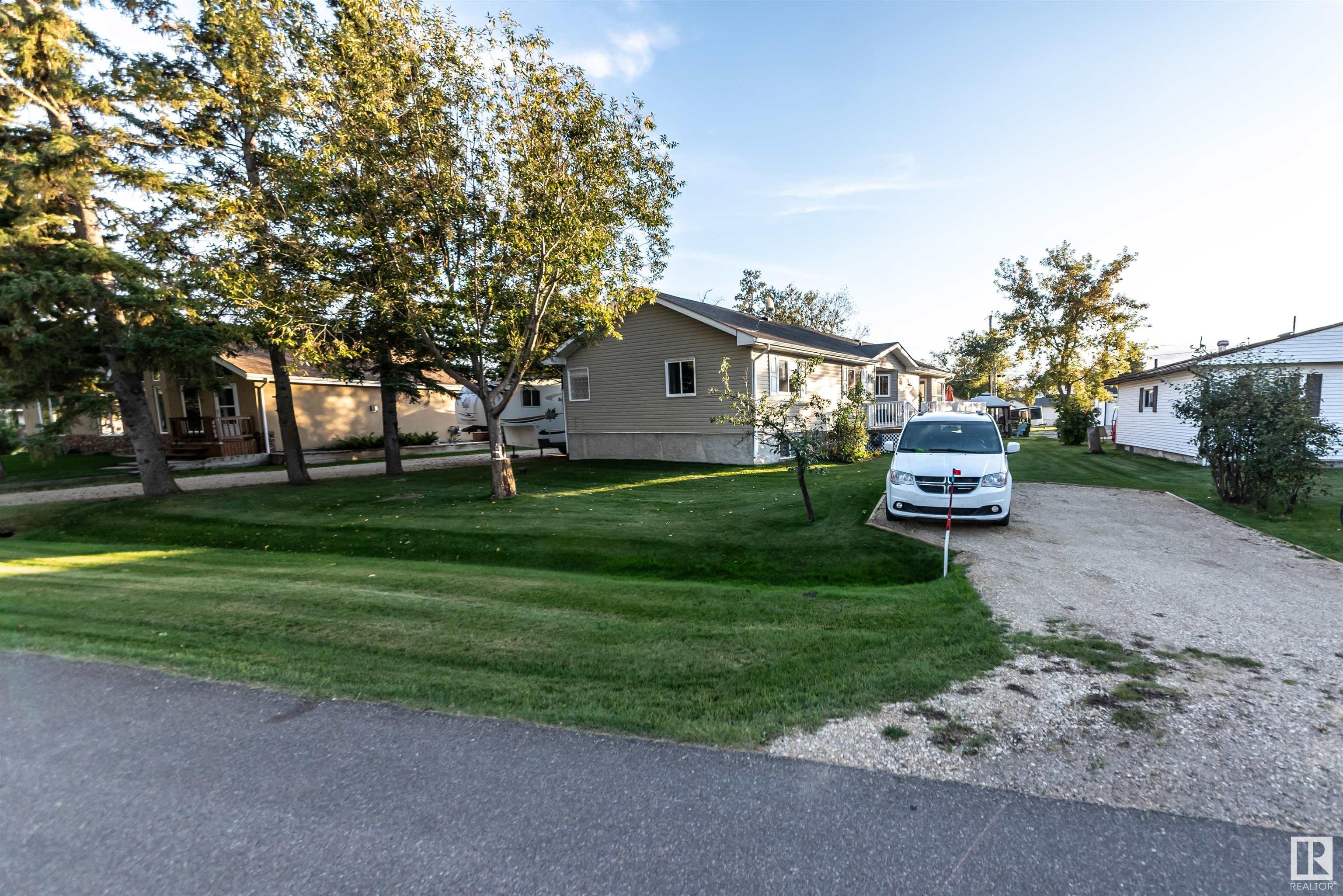      4916 56 ST , Rural Lac Ste. Anne County,  ,T0E 0A0 ;  Listing Number: MLS E4418635
