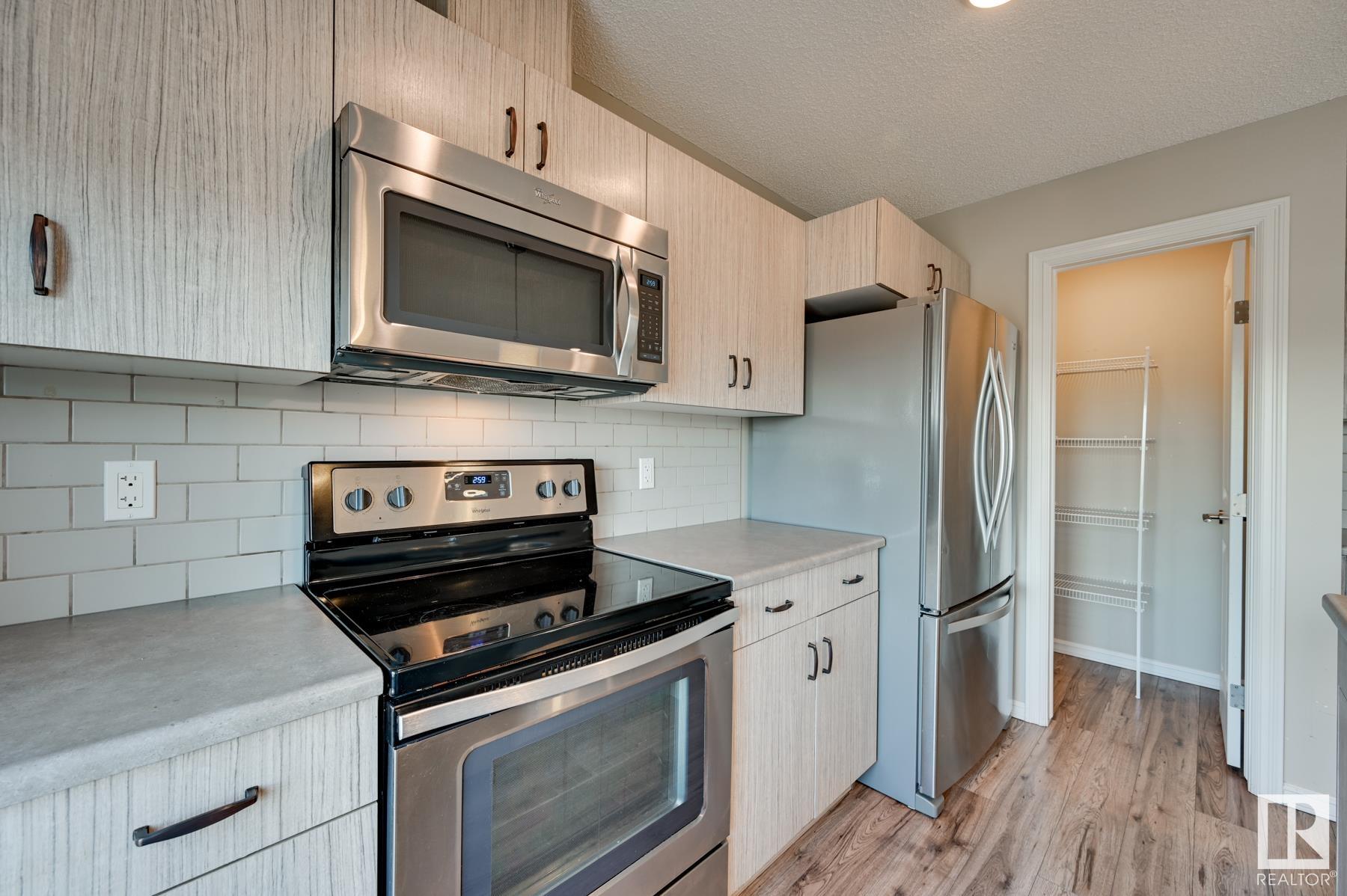      #2 2215 24 ST NW , Edmonton,  ,T6T 1A6 ;  Listing Number: MLS E4418644
