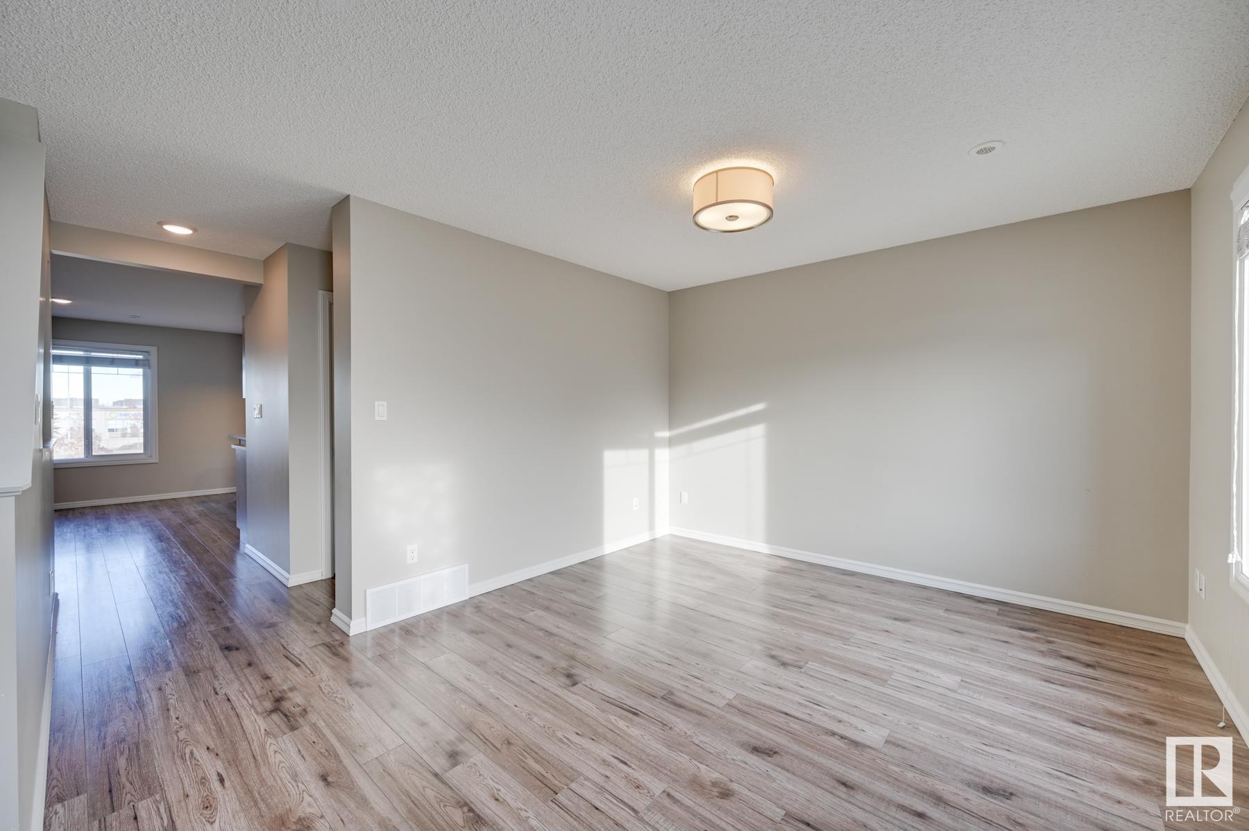      #2 2215 24 ST NW , Edmonton,  ,T6T 1A6 ;  Listing Number: MLS E4418644