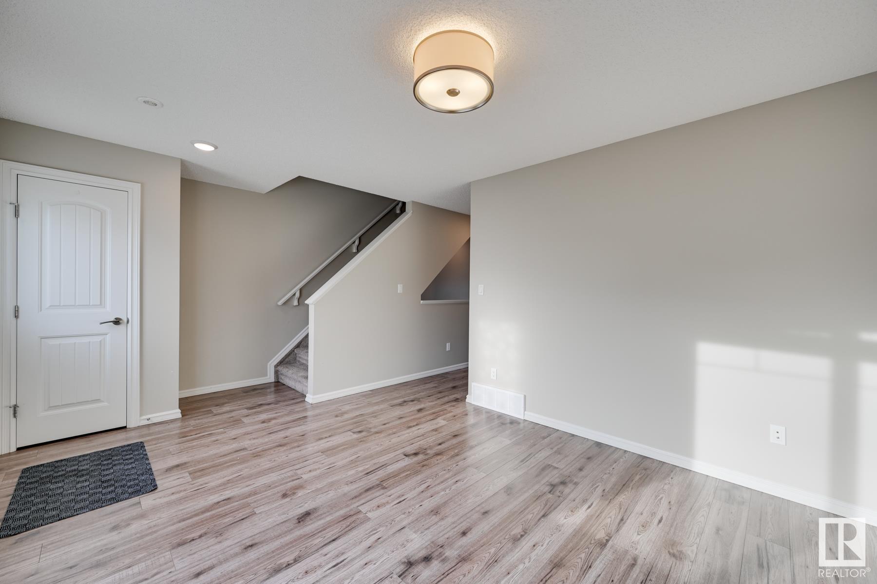      #2 2215 24 ST NW , Edmonton,  ,T6T 1A6 ;  Listing Number: MLS E4418644