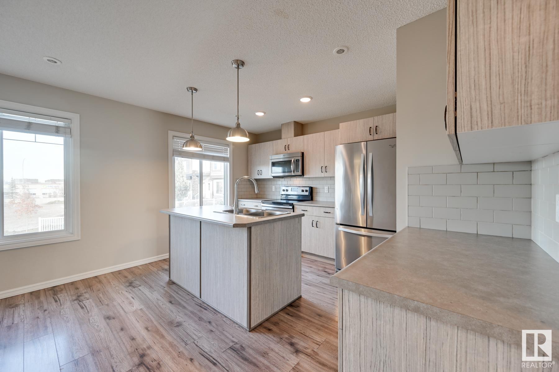      #2 2215 24 ST NW , Edmonton,  ,T6T 1A6 ;  Listing Number: MLS E4418644