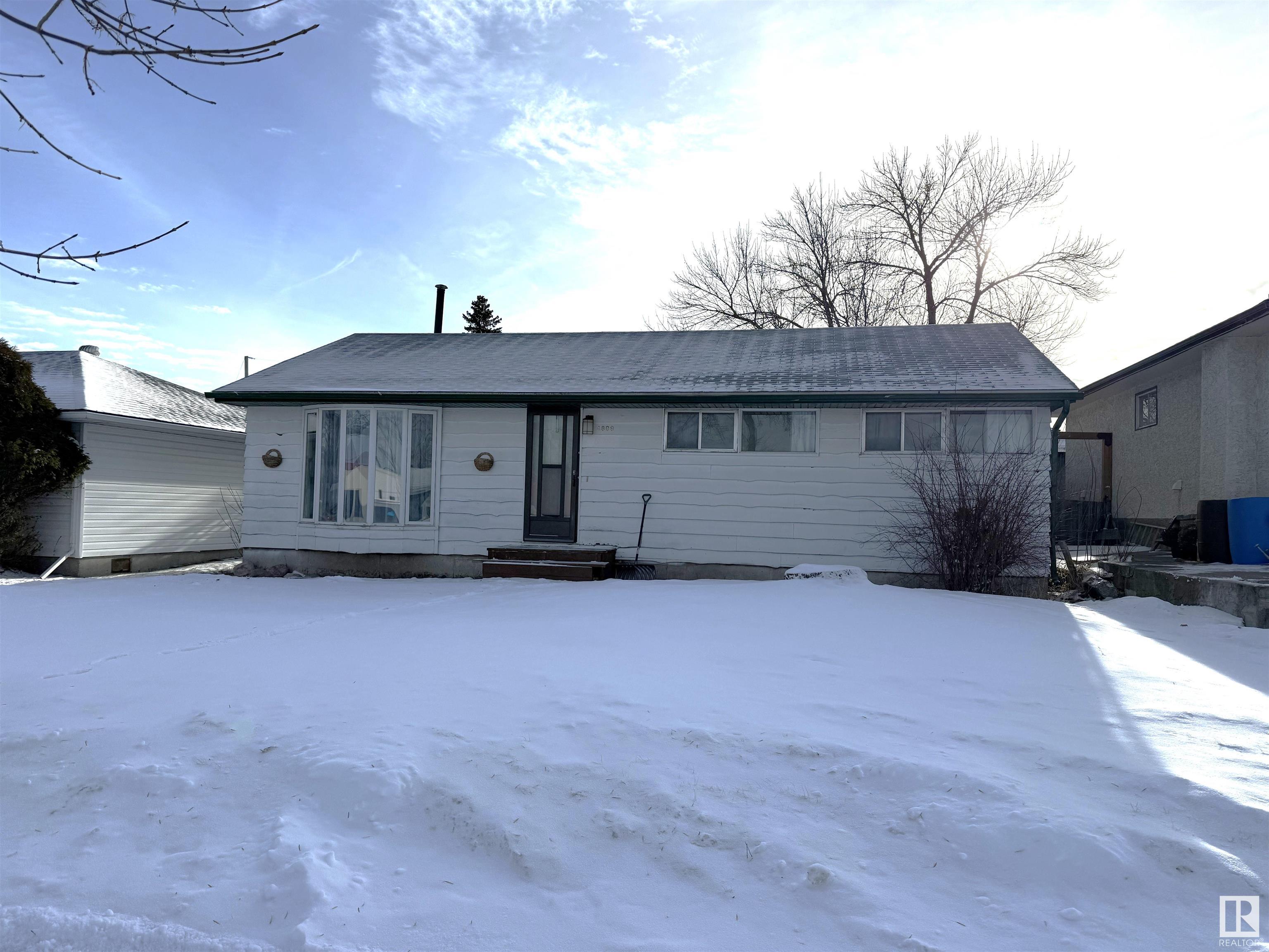      4809 51 AV , Drayton Valley,  ,T7A 1E1 ;  Listing Number: MLS E4418647