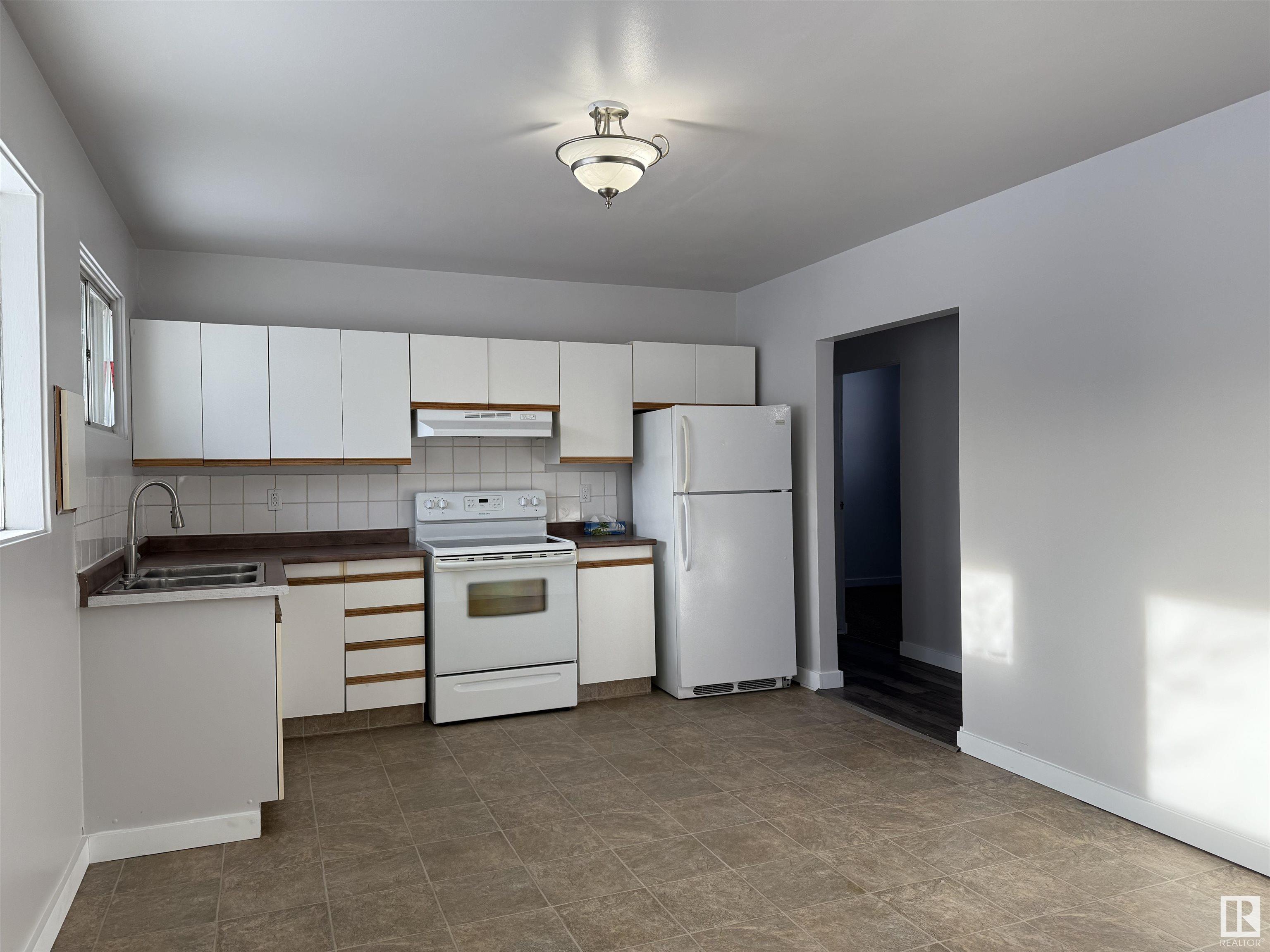      4809 51 AV , Drayton Valley,  ,T7A 1E1 ;  Listing Number: MLS E4418647