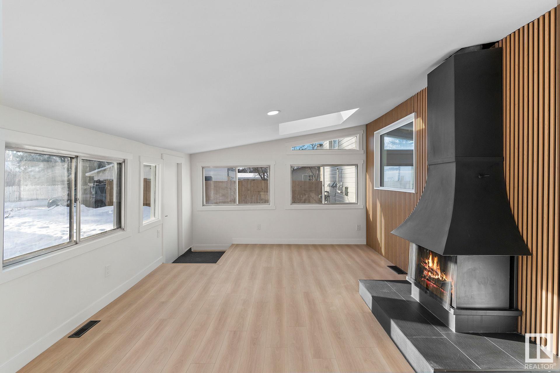      11607 40 AV NW , Edmonton,  ,T6J 0R7 ;  Listing Number: MLS E4418650