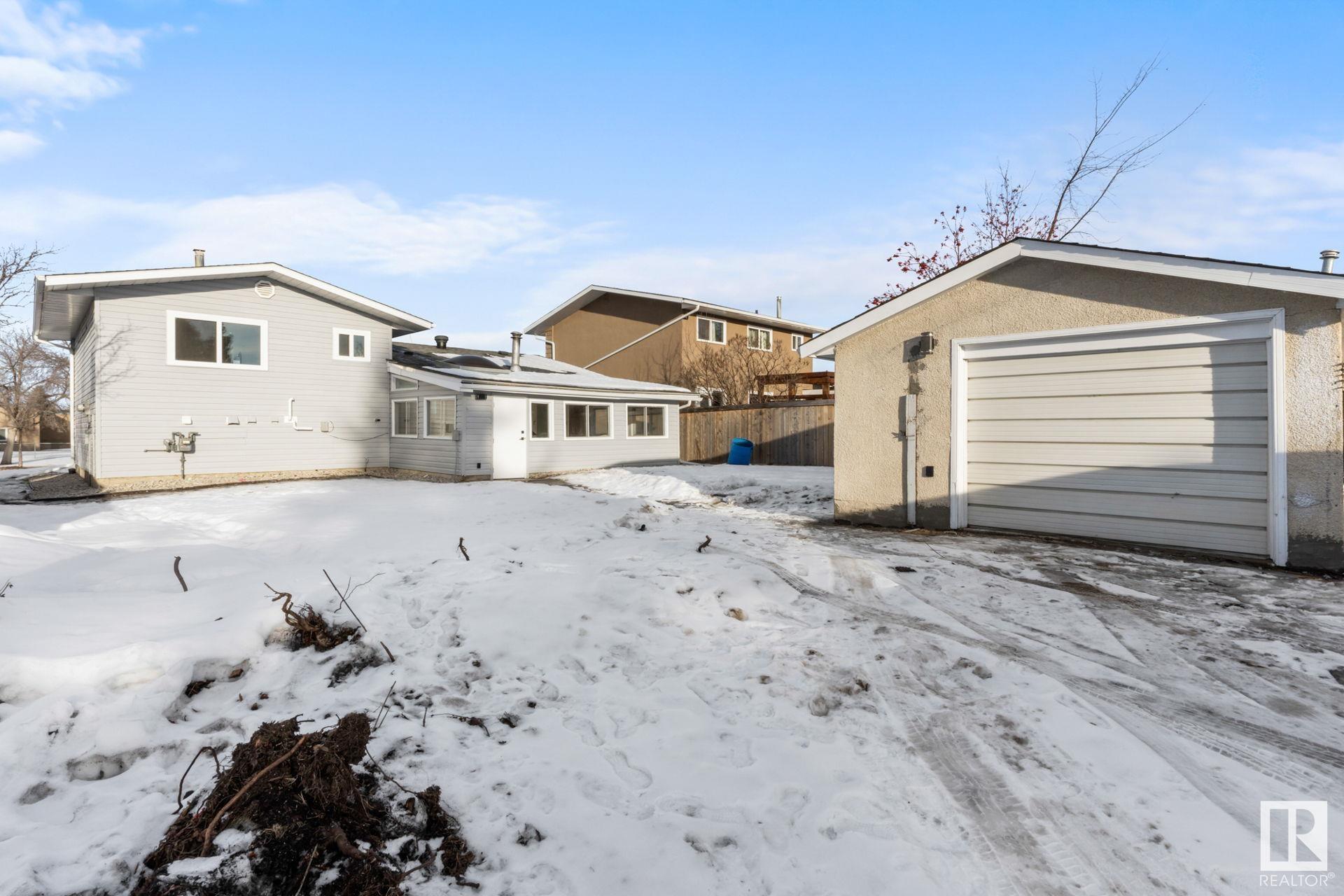      11607 40 AV NW , Edmonton,  ,T6J 0R7 ;  Listing Number: MLS E4418650