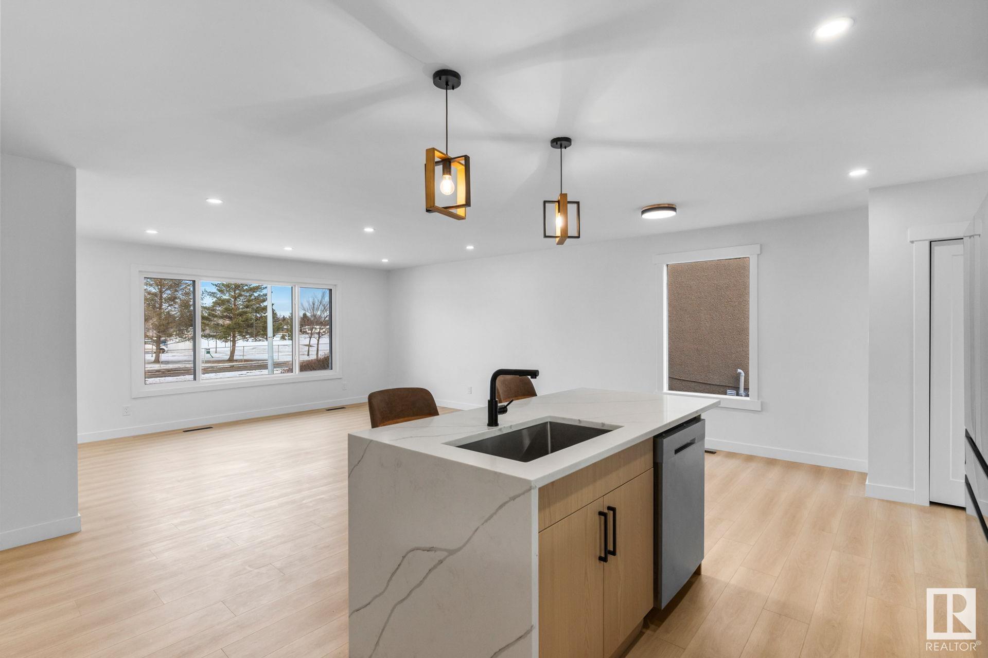      11607 40 AV NW , Edmonton,  ,T6J 0R7 ;  Listing Number: MLS E4418650