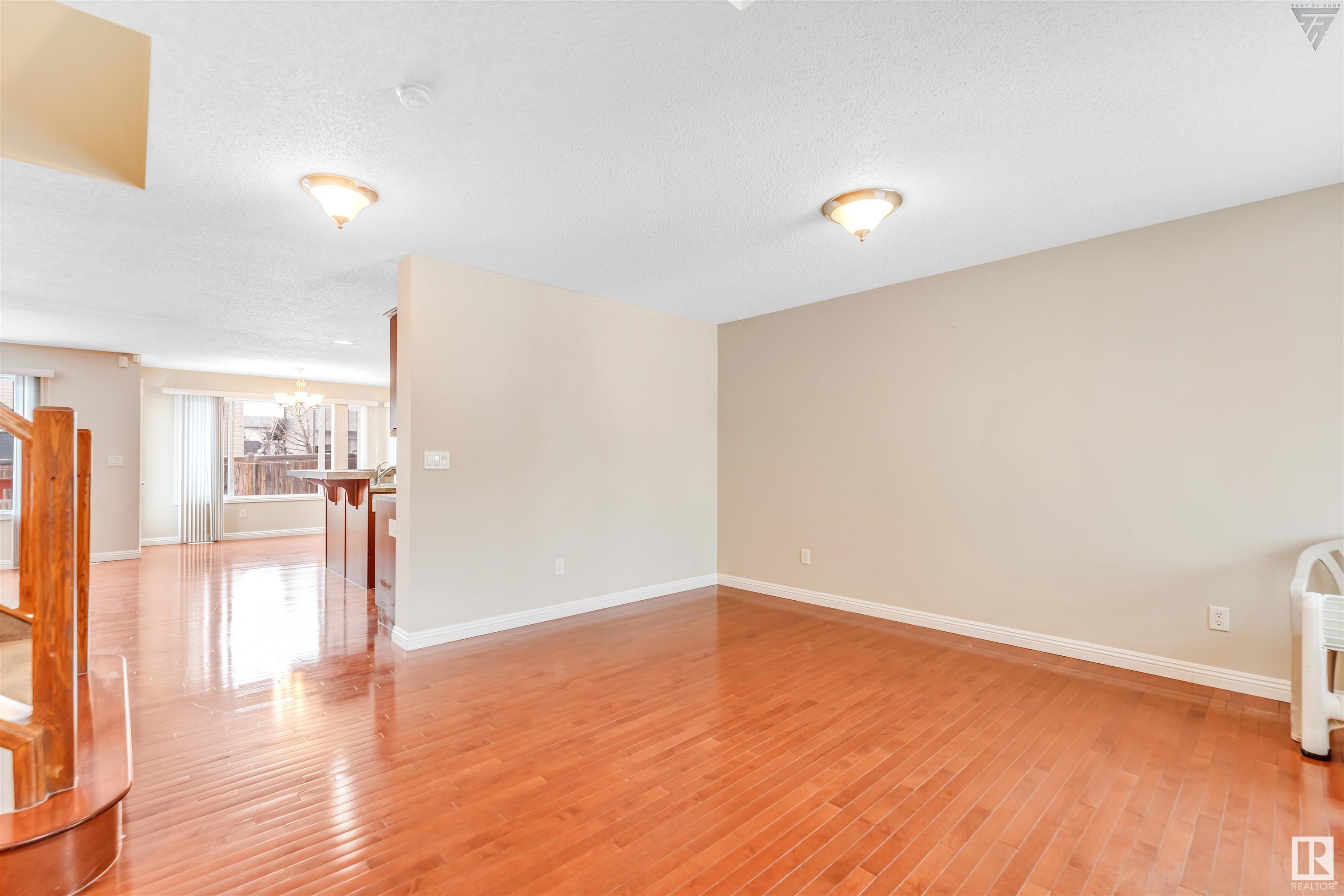      3012 25 AV NW , Edmonton,  ,T6T 0C8 ;  Listing Number: MLS E4418666