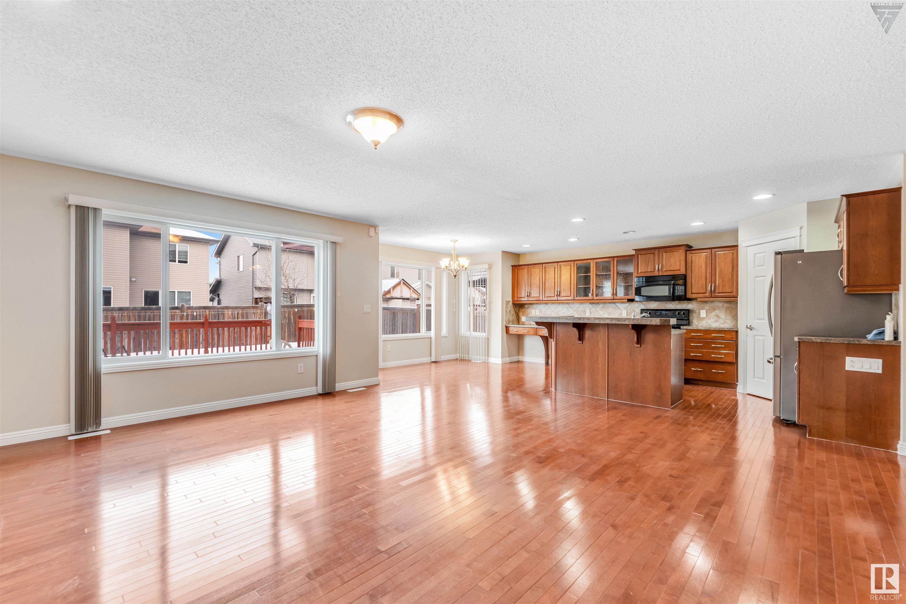      3012 25 AV NW , Edmonton,  ,T6T 0C8 ;  Listing Number: MLS E4418666