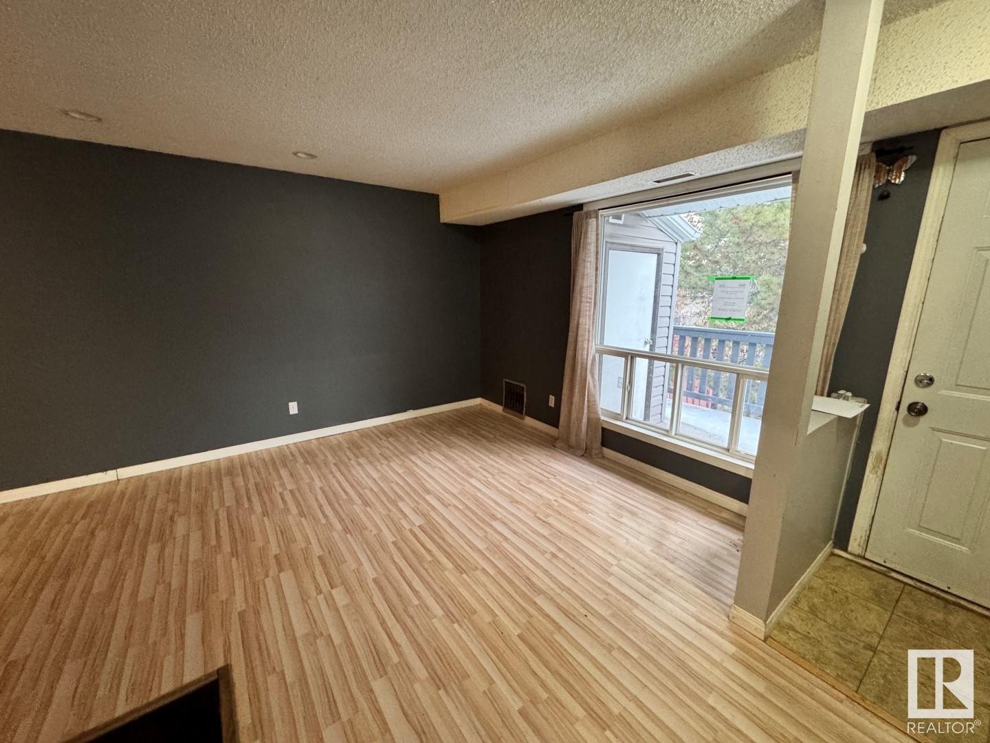      #18 1503 MILL WOODS E NW , Edmonton,  ,T6L 4C2 ;  Listing Number: MLS E4418676