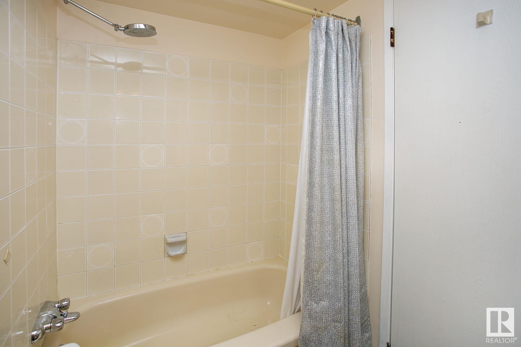      #106 9854 88 AV NW , Edmonton,  ,T6E 2R3 ;  Listing Number: MLS E4418688
