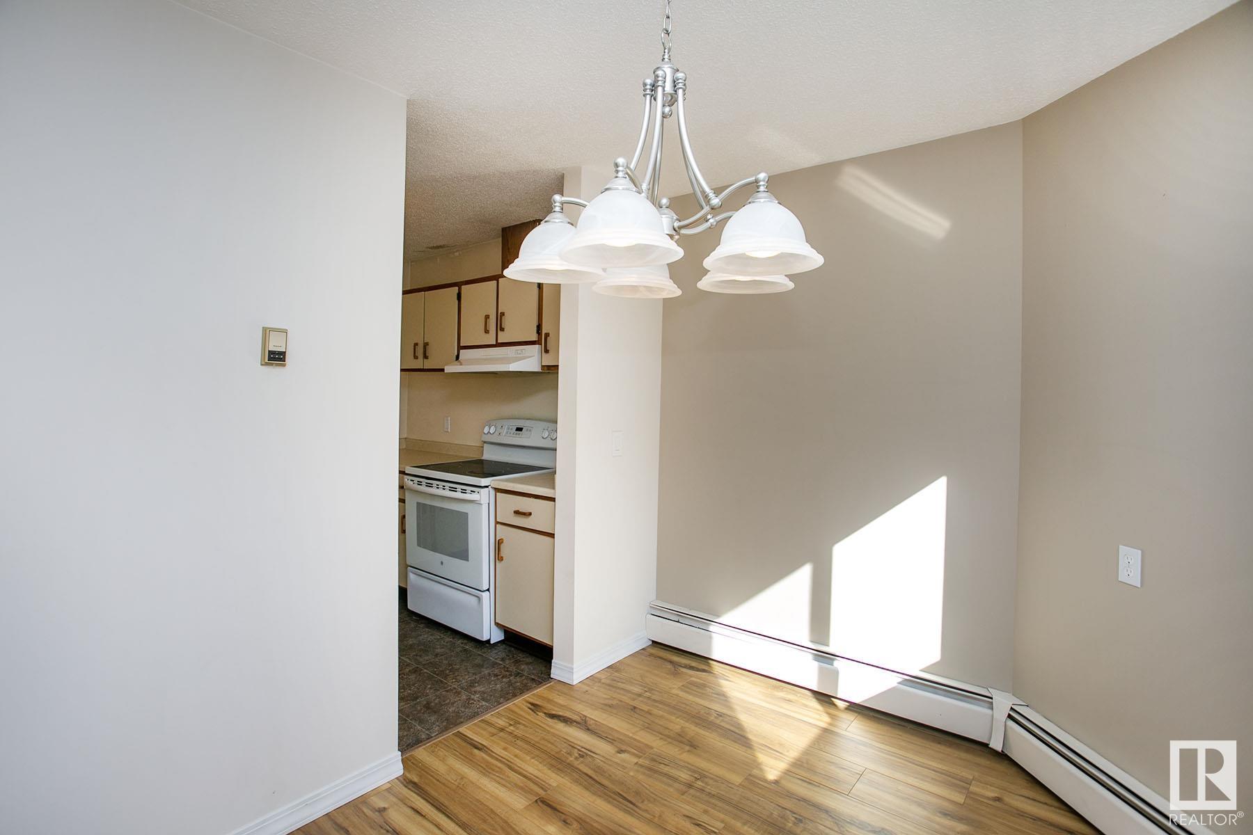      #106 9854 88 AV NW , Edmonton,  ,T6E 2R3 ;  Listing Number: MLS E4418688