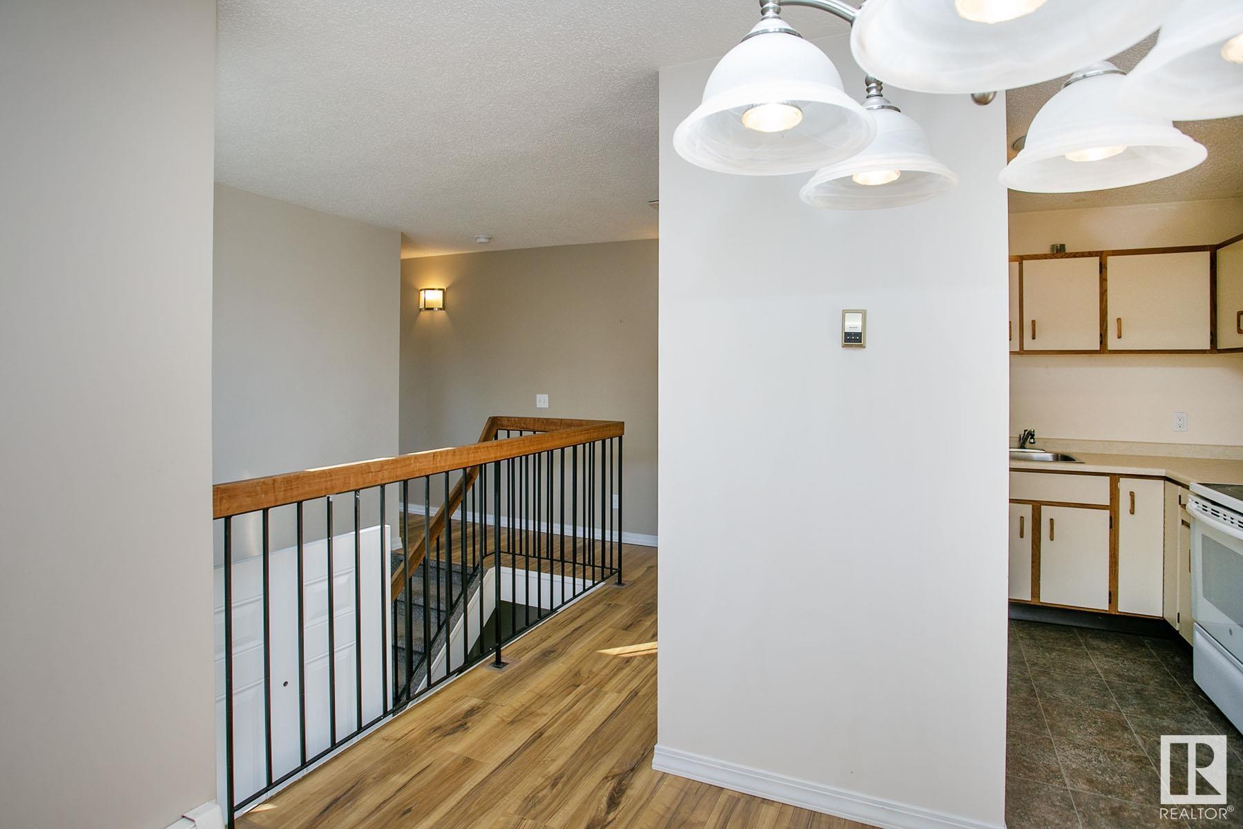      #106 9854 88 AV NW , Edmonton,  ,T6E 2R3 ;  Listing Number: MLS E4418688