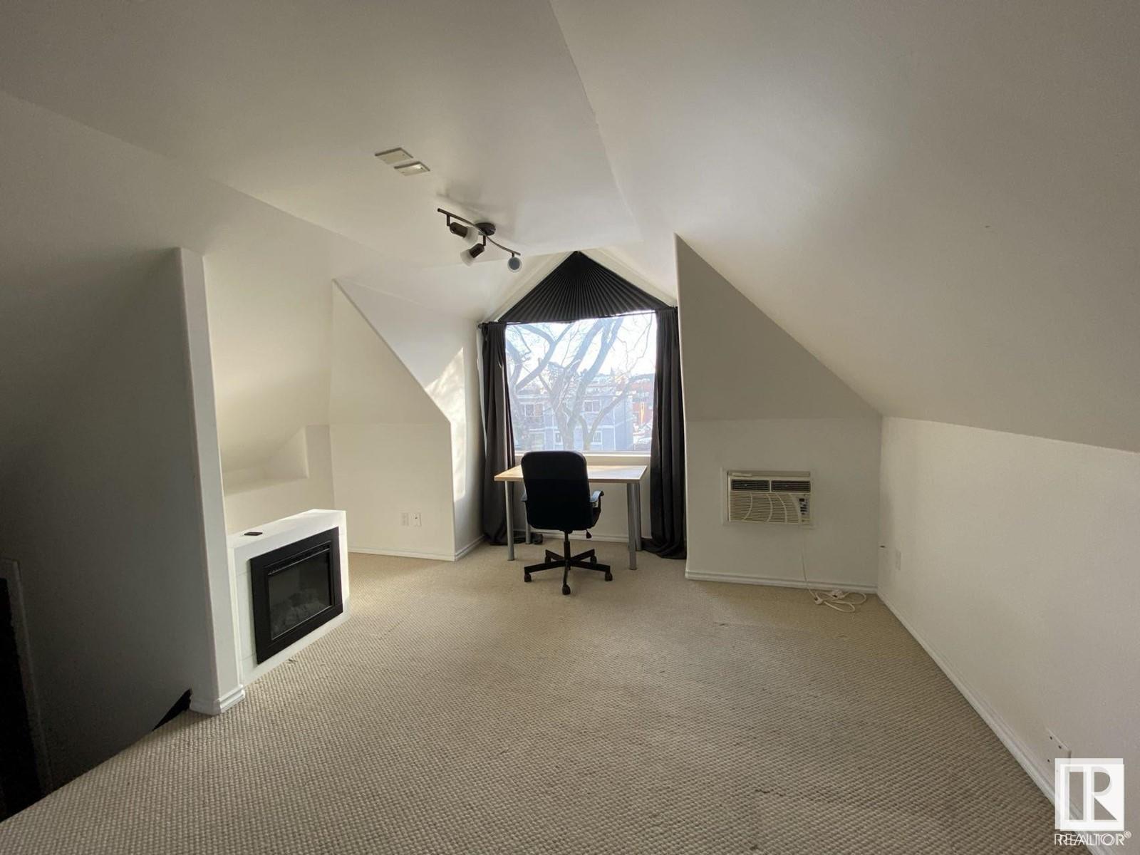     10824 83 AV NW , Edmonton,  ,T6E 2E7 ;  Listing Number: MLS E4418697