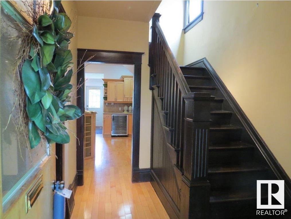      10824 83 AV NW , Edmonton,  ,T6E 2E7 ;  Listing Number: MLS E4418697