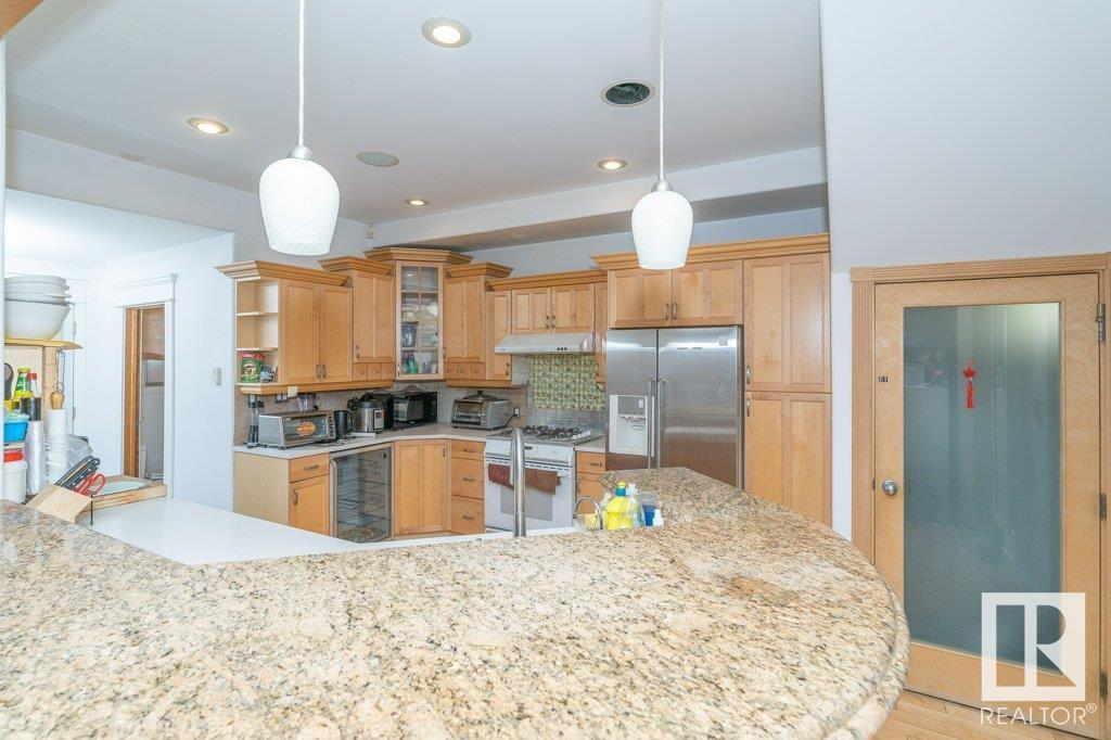      10824 83 AV NW , Edmonton,  ,T6E 2E7 ;  Listing Number: MLS E4418697
