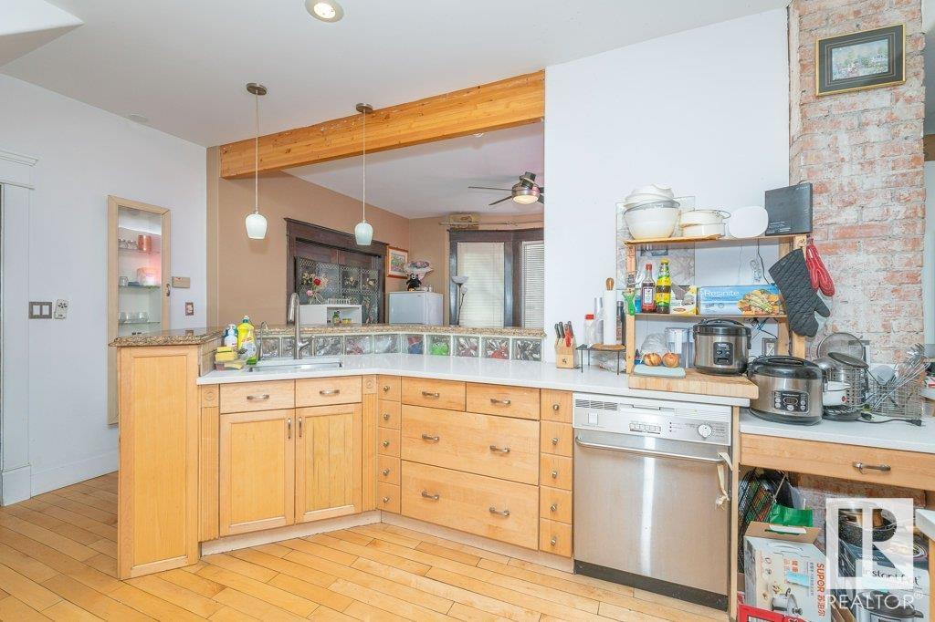      10824 83 AV NW , Edmonton,  ,T6E 2E7 ;  Listing Number: MLS E4418697