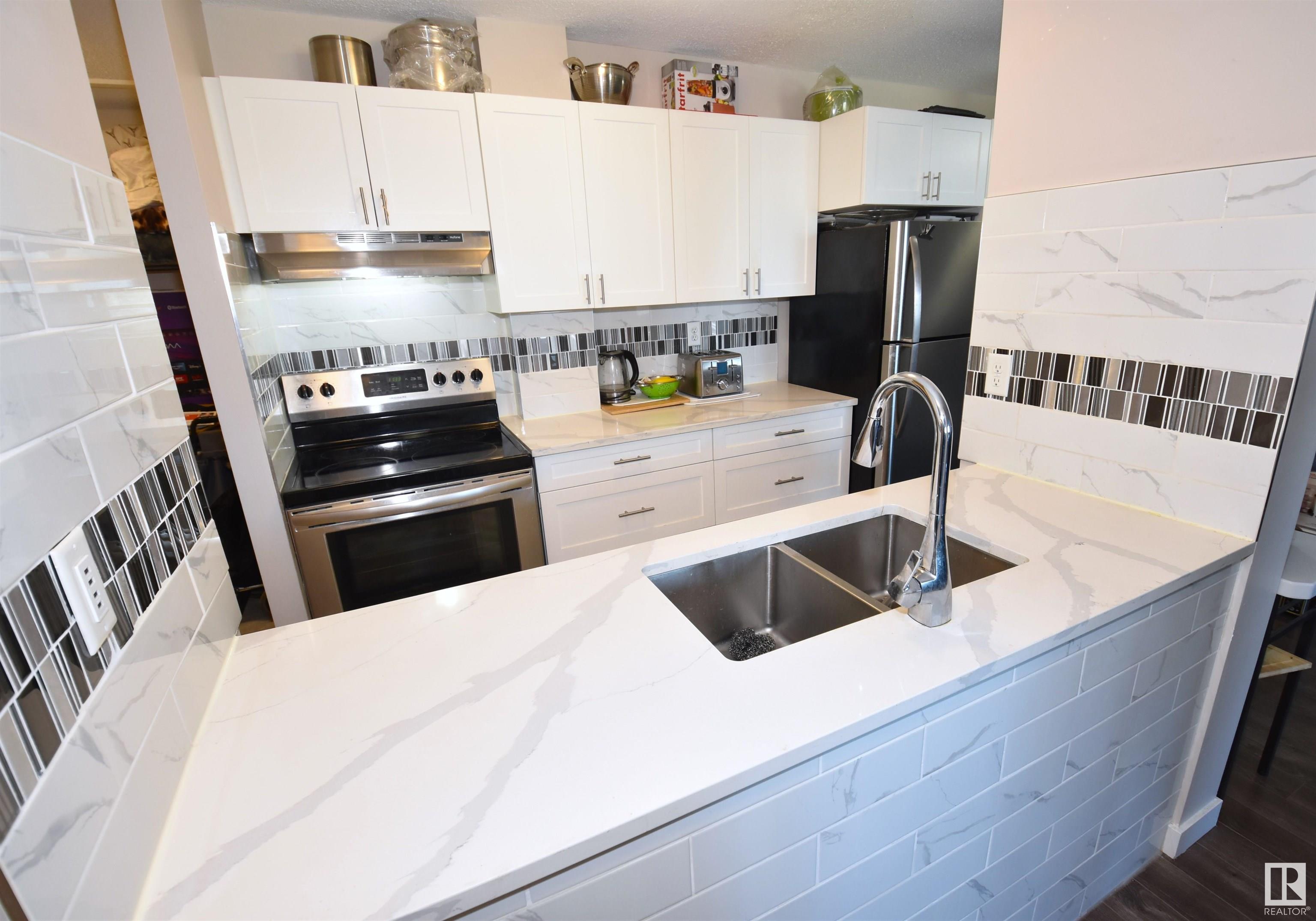      #1601 10011 116 ST NW , Edmonton,  ,T5K 1V4 ;  Listing Number: MLS E4418703