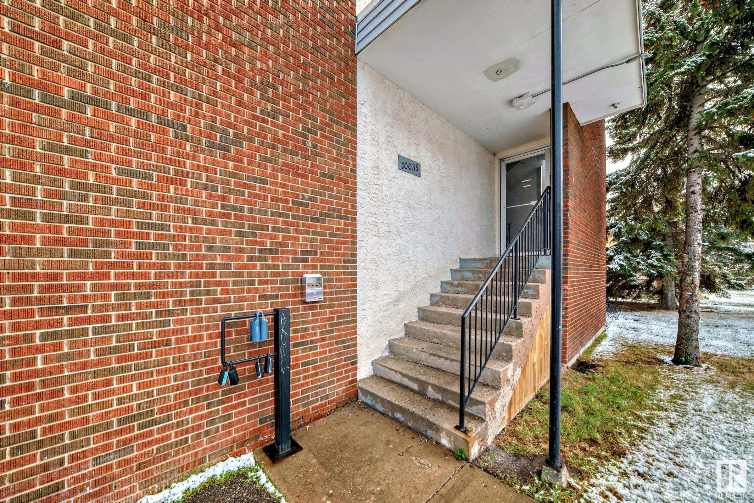      #1 10035 155 ST NW , Edmonton,  ,T5P 2L4 ;  Listing Number: MLS E4418708