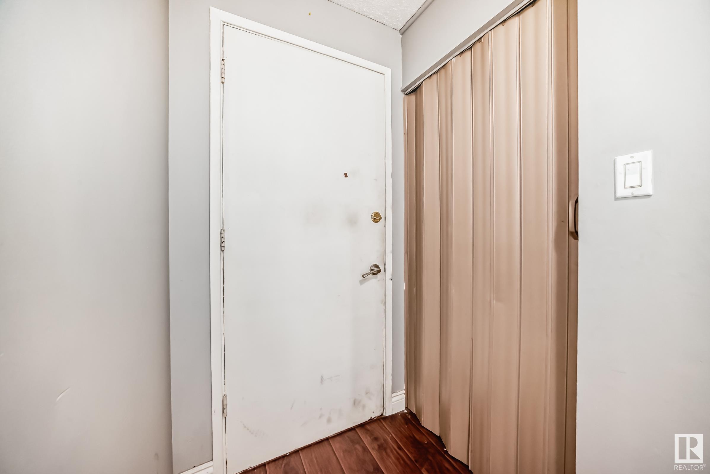      #1 10035 155 ST NW , Edmonton,  ,T5P 2L4 ;  Listing Number: MLS E4418708