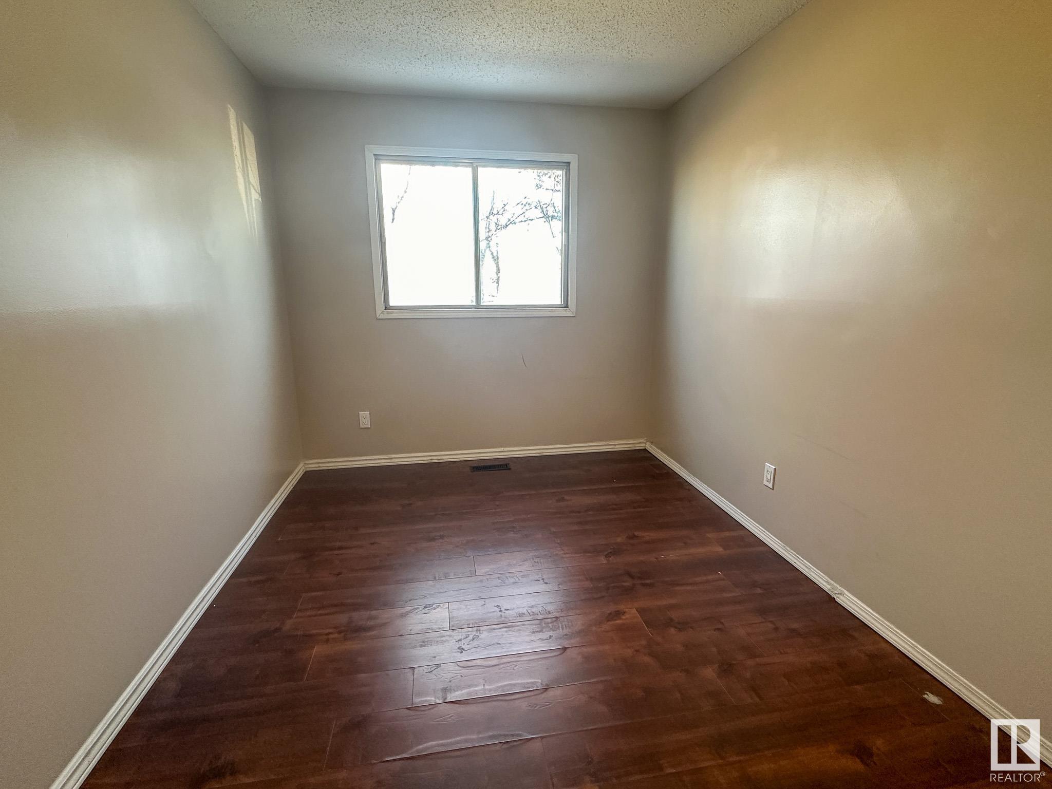      8205 115 AV NW , Edmonton,  ,T5B 4P1 ;  Listing Number: MLS E4418711