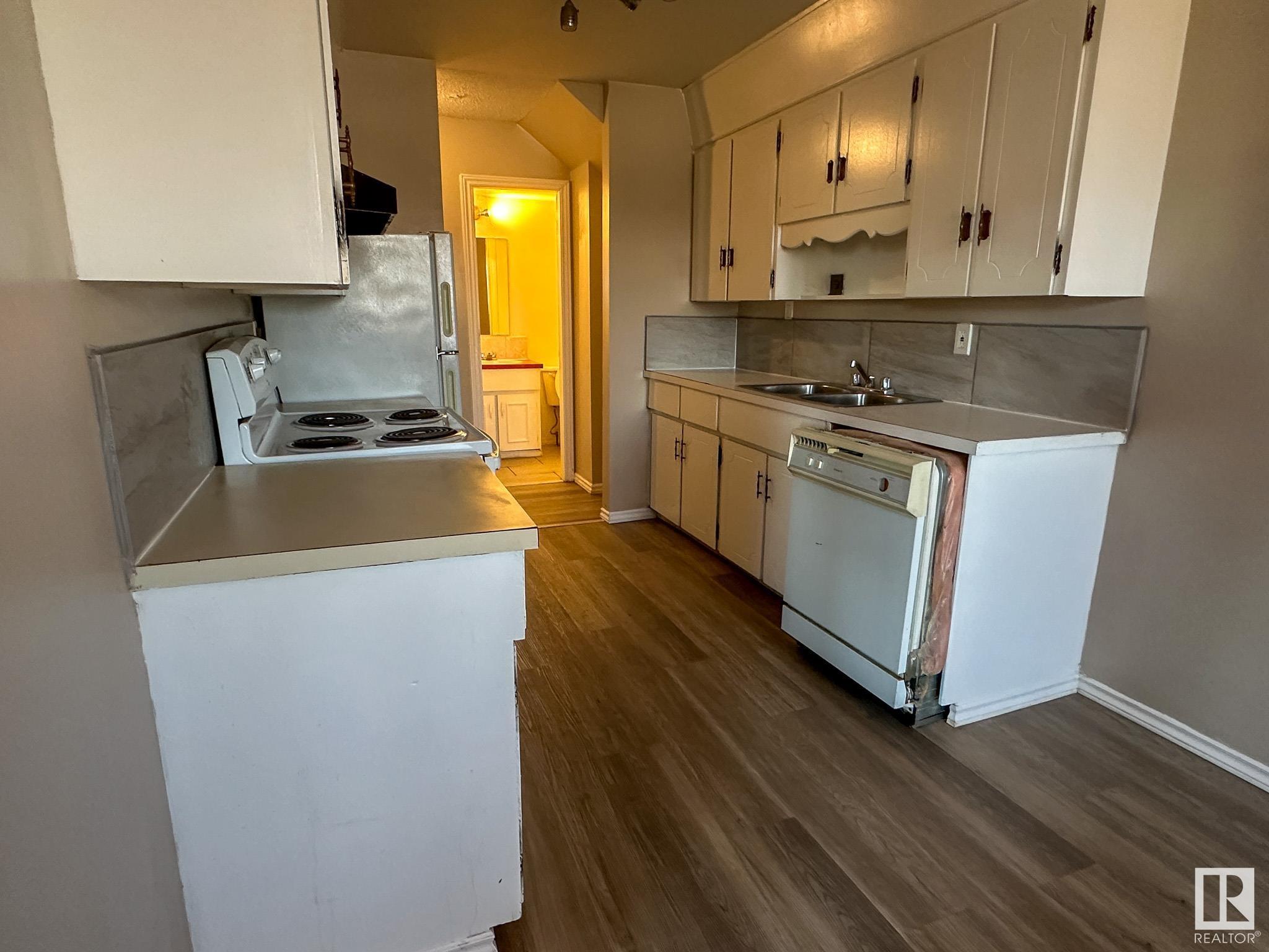      8205 115 AV NW , Edmonton,  ,T5B 4P1 ;  Listing Number: MLS E4418711