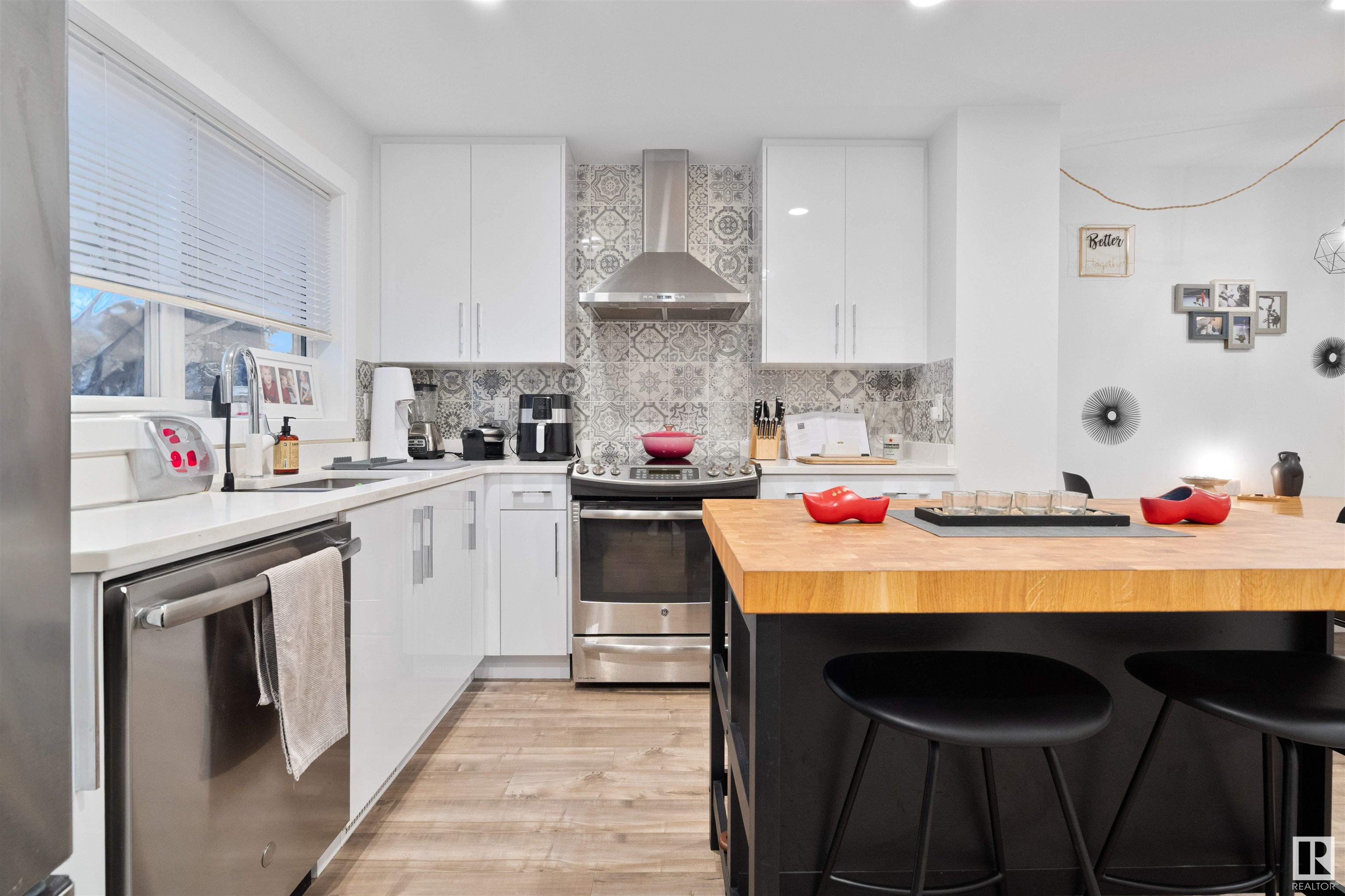      15006 105 AV NW , Edmonton,  ,T5P 1P8 ;  Listing Number: MLS E4418716