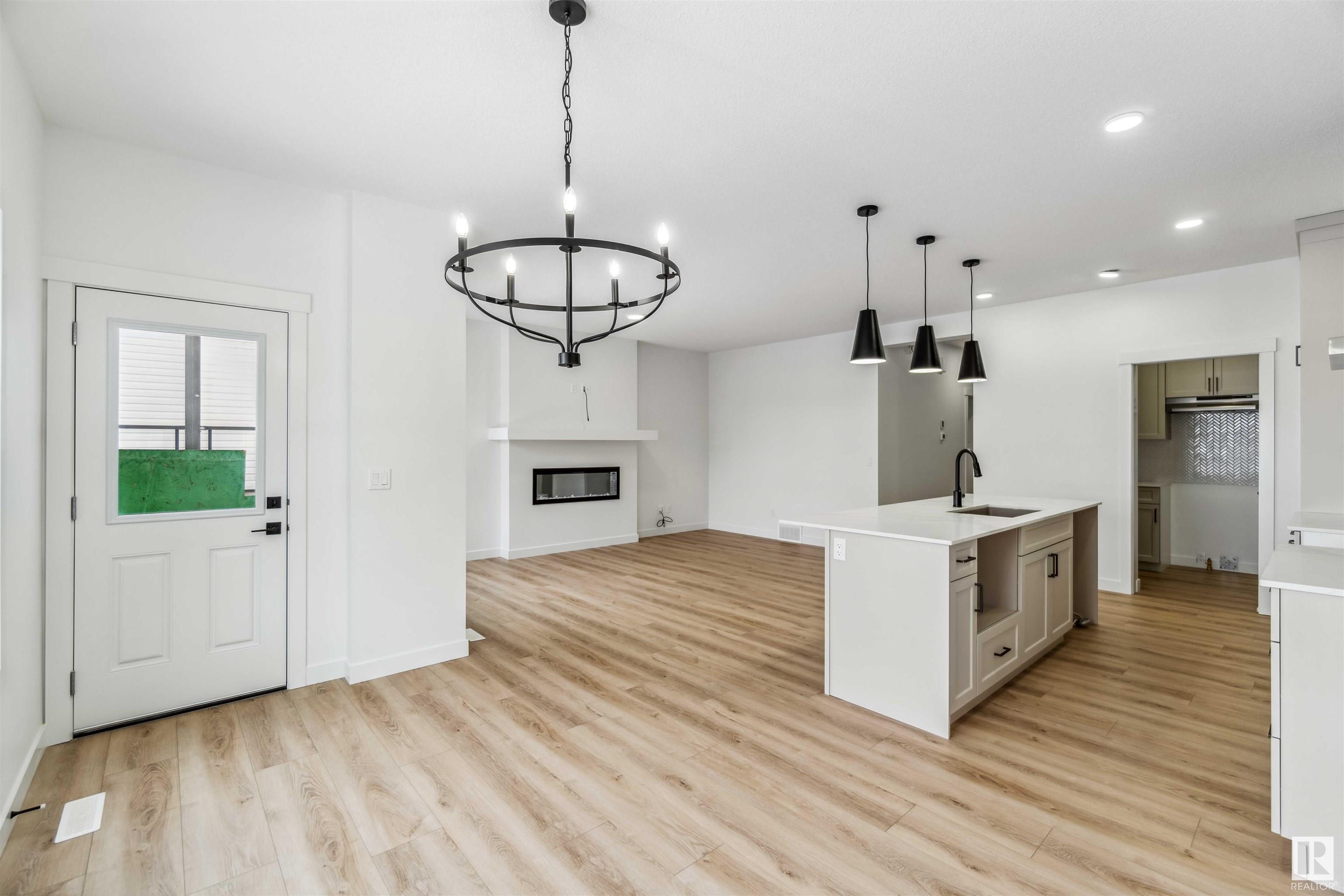      2622 15A AV NW , Edmonton,  ,T6T 2T7 ;  Listing Number: MLS E4418723