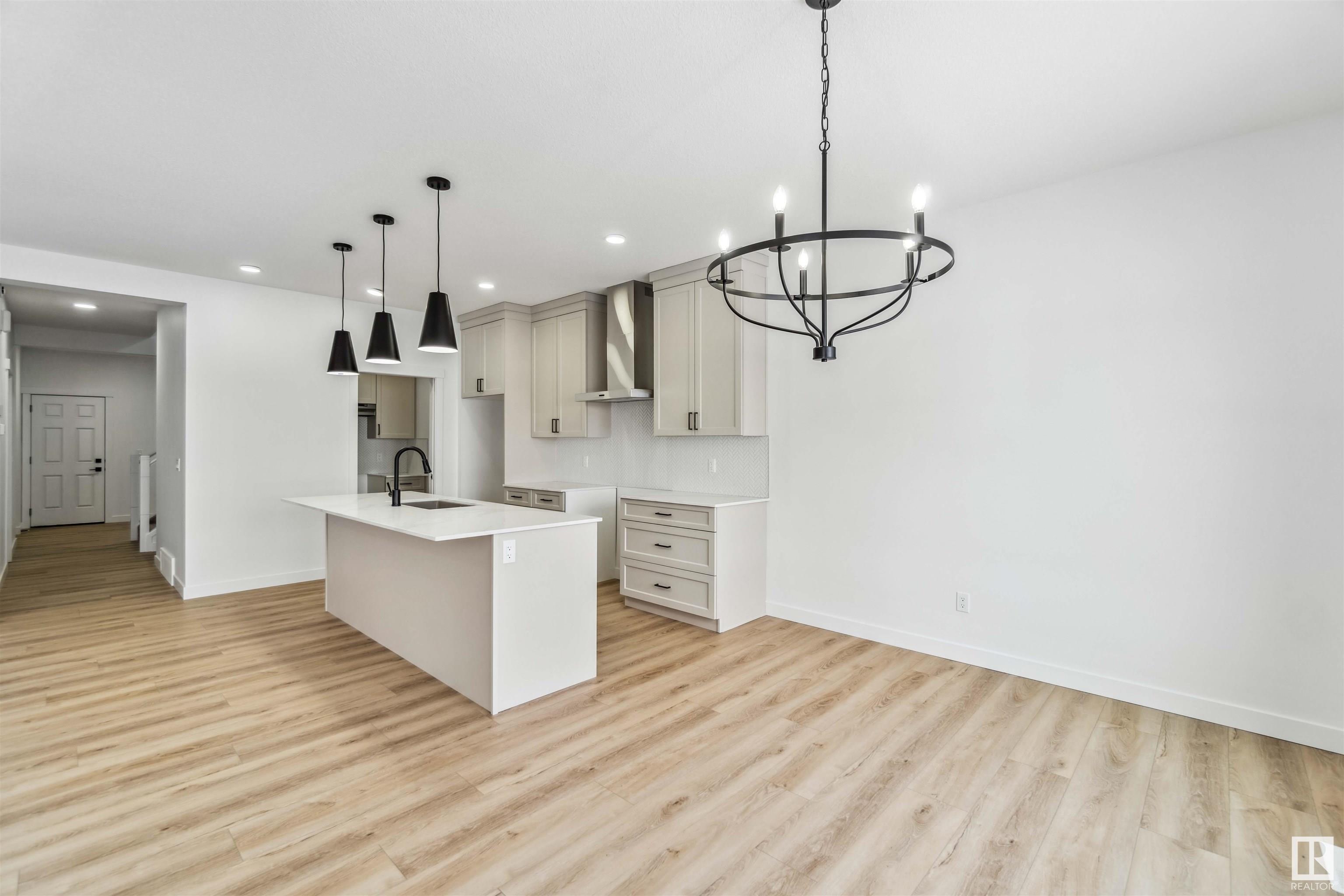      2622 15A AV NW , Edmonton,  ,T6T 2T7 ;  Listing Number: MLS E4418723