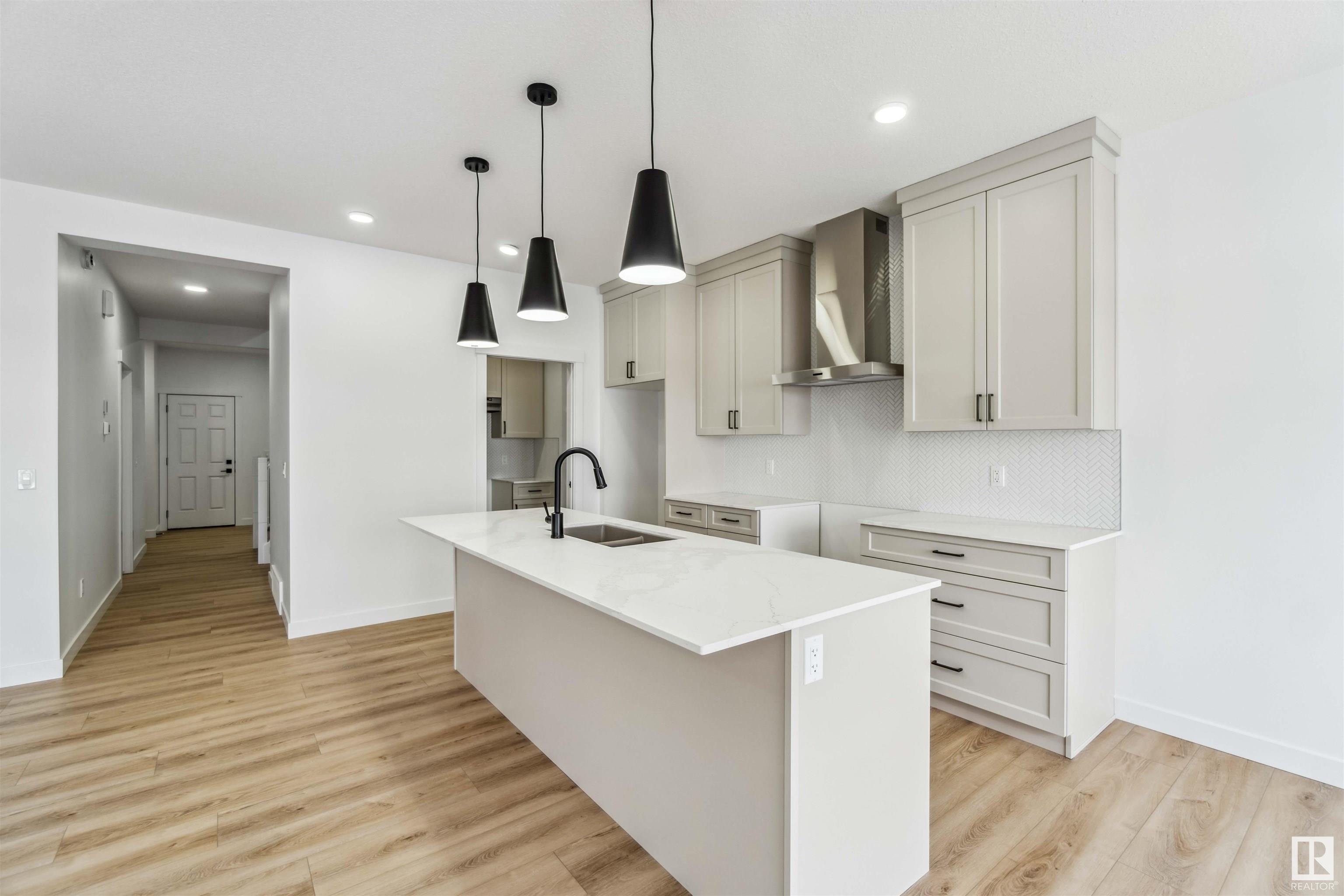      2622 15A AV NW , Edmonton,  ,T6T 2T7 ;  Listing Number: MLS E4418723