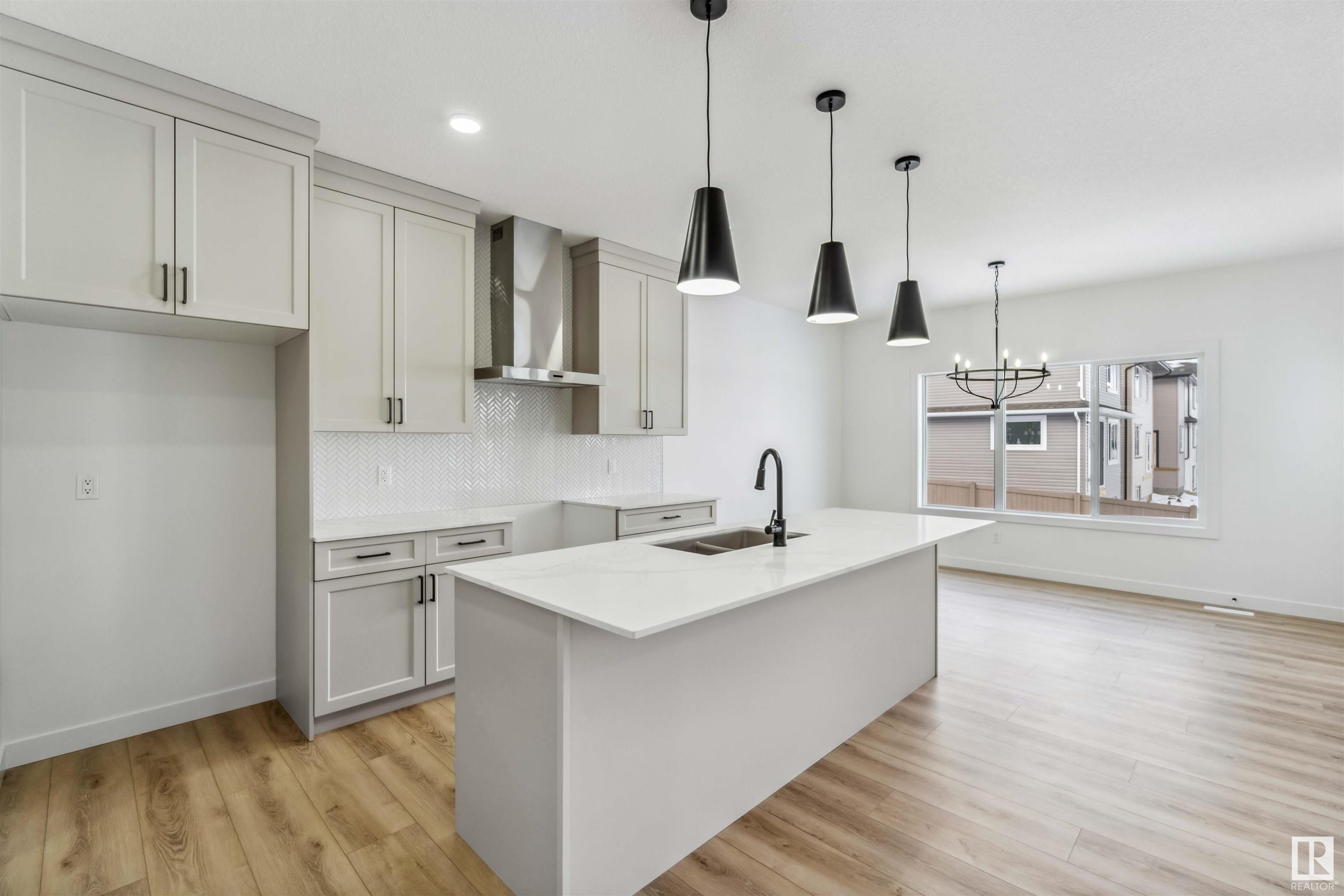      2622 15A AV NW , Edmonton,  ,T6T 2T7 ;  Listing Number: MLS E4418723