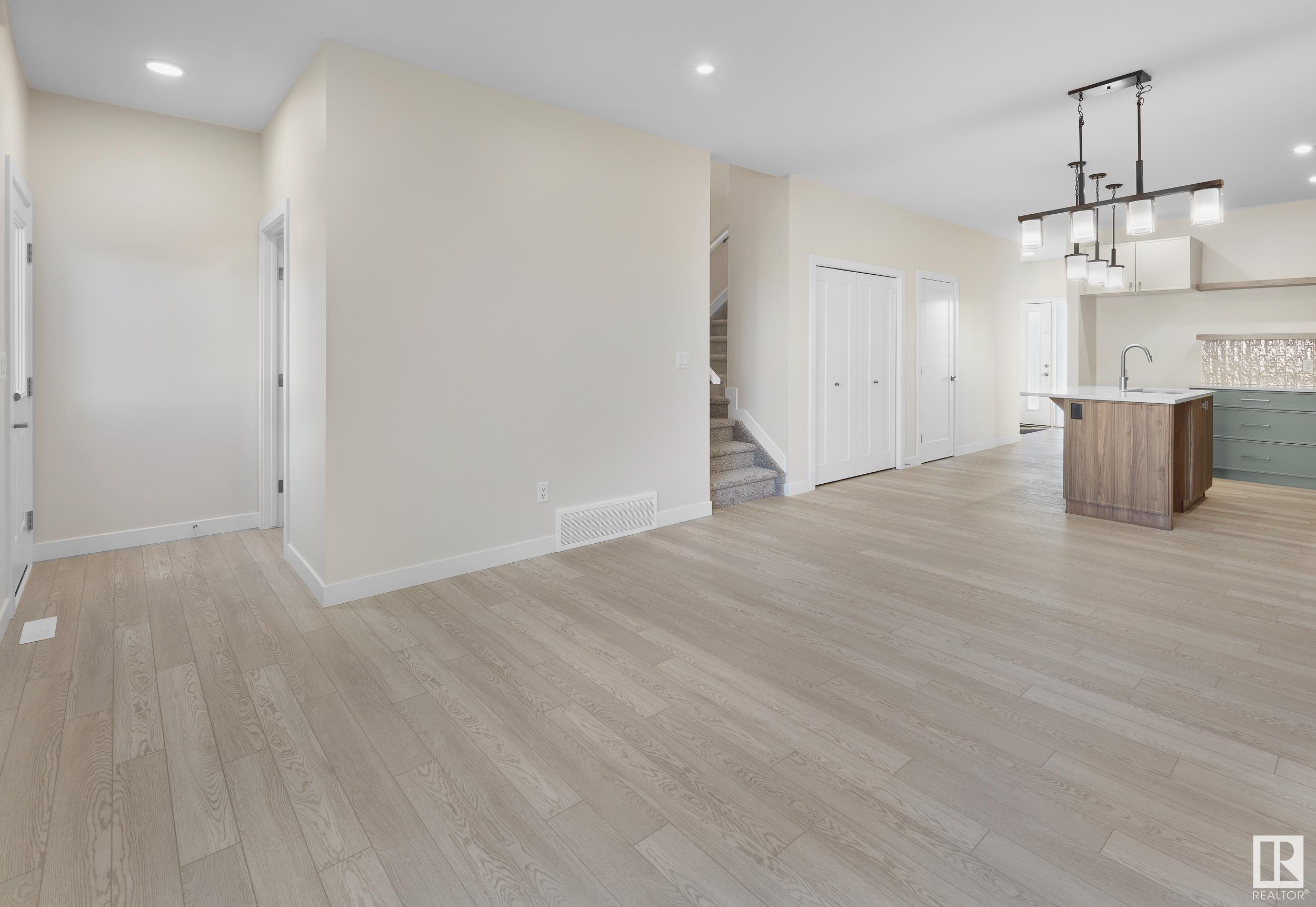      9379 221 ST NW , Edmonton,  ,T5T 6E7 ;  Listing Number: MLS E4418724