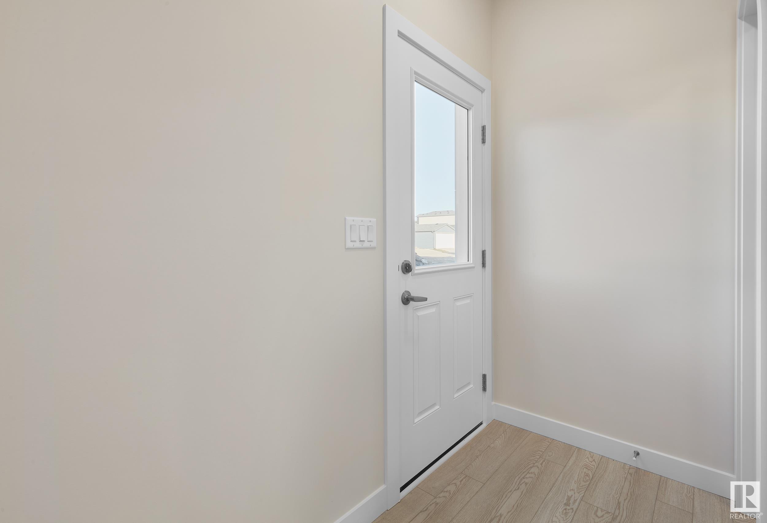      9379 221 ST NW , Edmonton,  ,T5T 6E7 ;  Listing Number: MLS E4418724