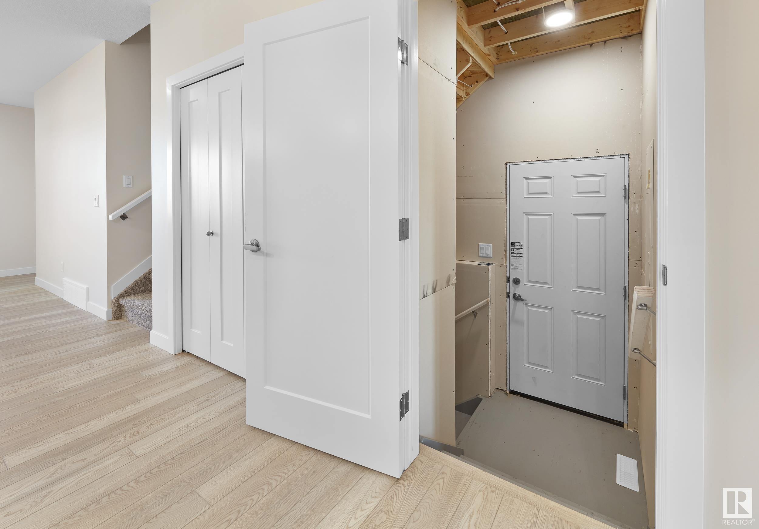      9379 221 ST NW , Edmonton,  ,T5T 6E7 ;  Listing Number: MLS E4418724