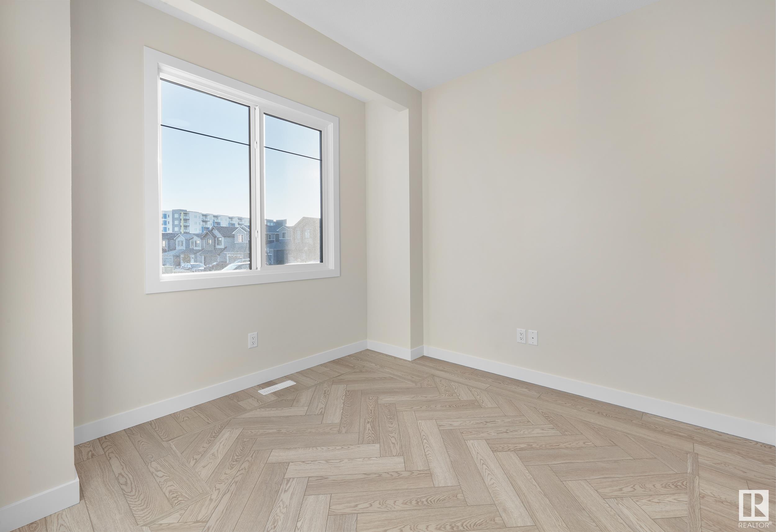      9379 221 ST NW , Edmonton,  ,T5T 6E7 ;  Listing Number: MLS E4418724