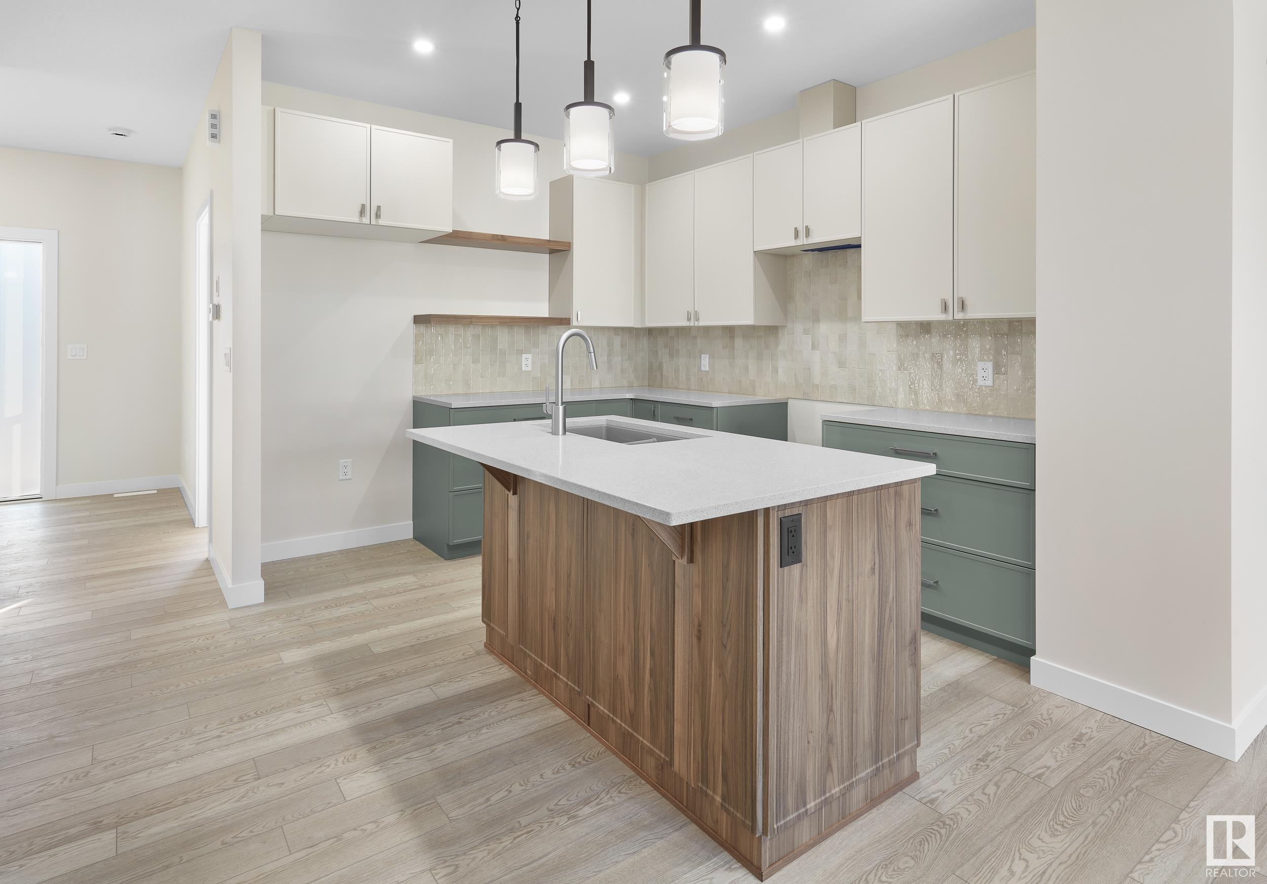      9379 221 ST NW , Edmonton,  ,T5T 6E7 ;  Listing Number: MLS E4418724