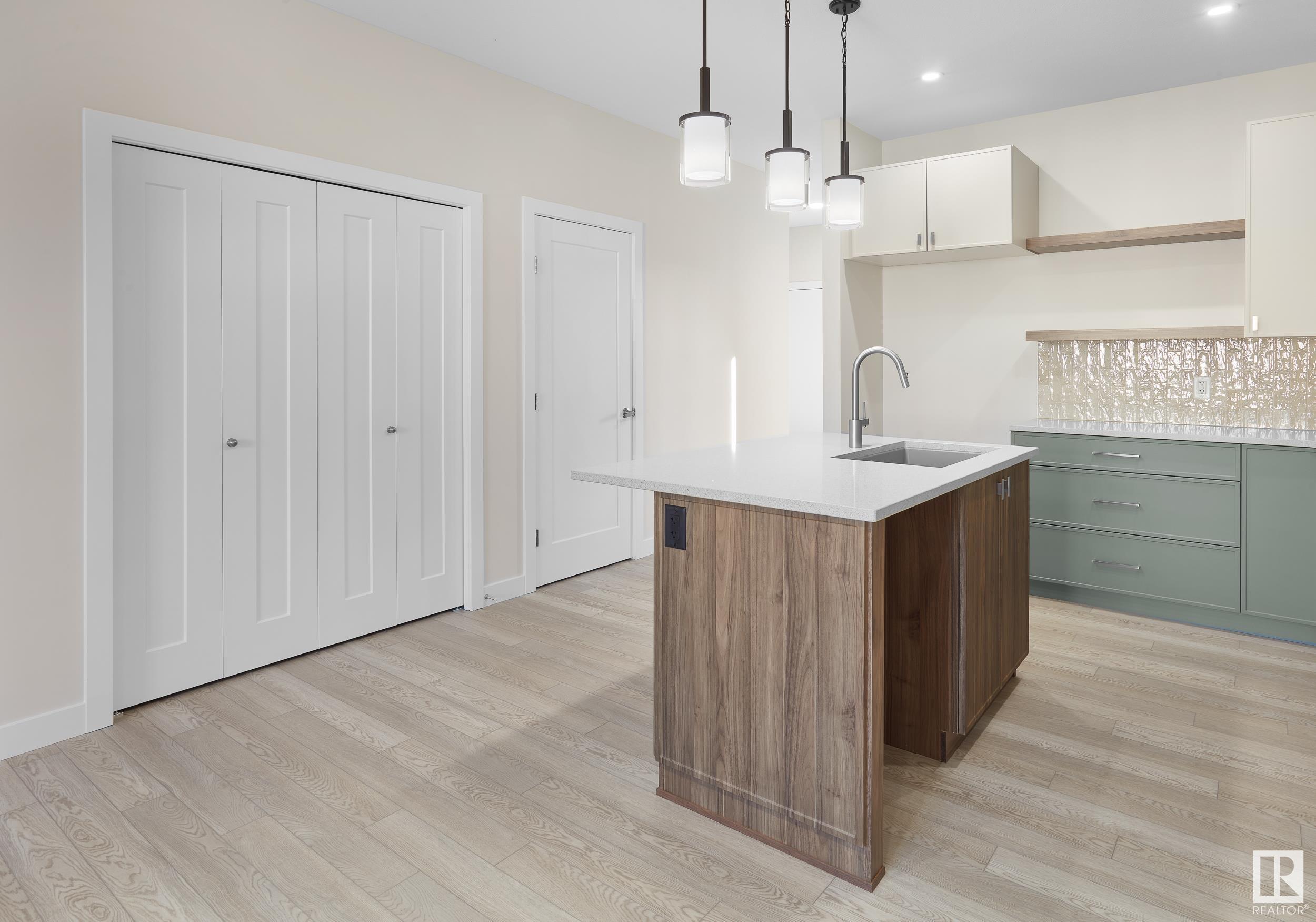      9379 221 ST NW , Edmonton,  ,T5T 6E7 ;  Listing Number: MLS E4418724