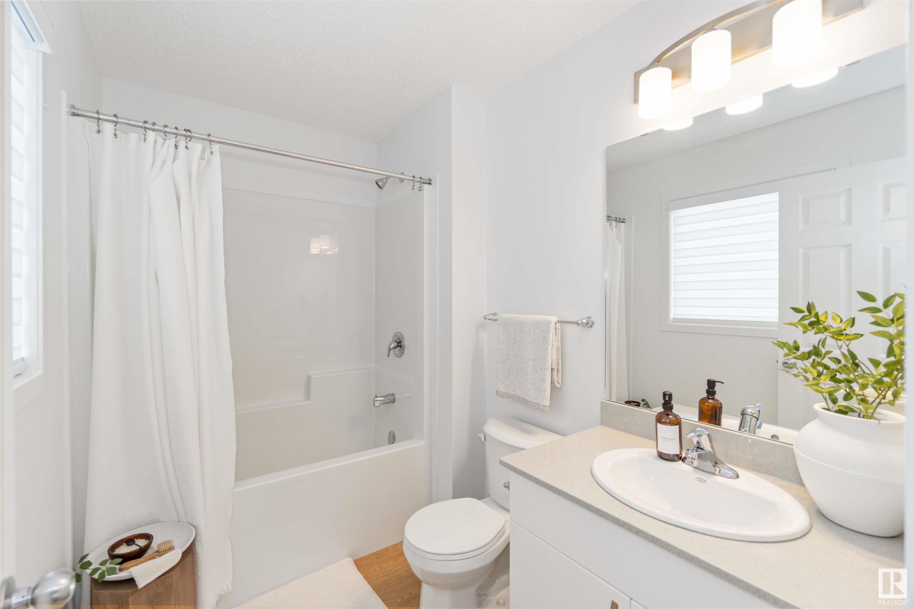      849 Cy Becker DR NW , Edmonton,  ,T5Y 3P6 ;  Listing Number: MLS E4418725