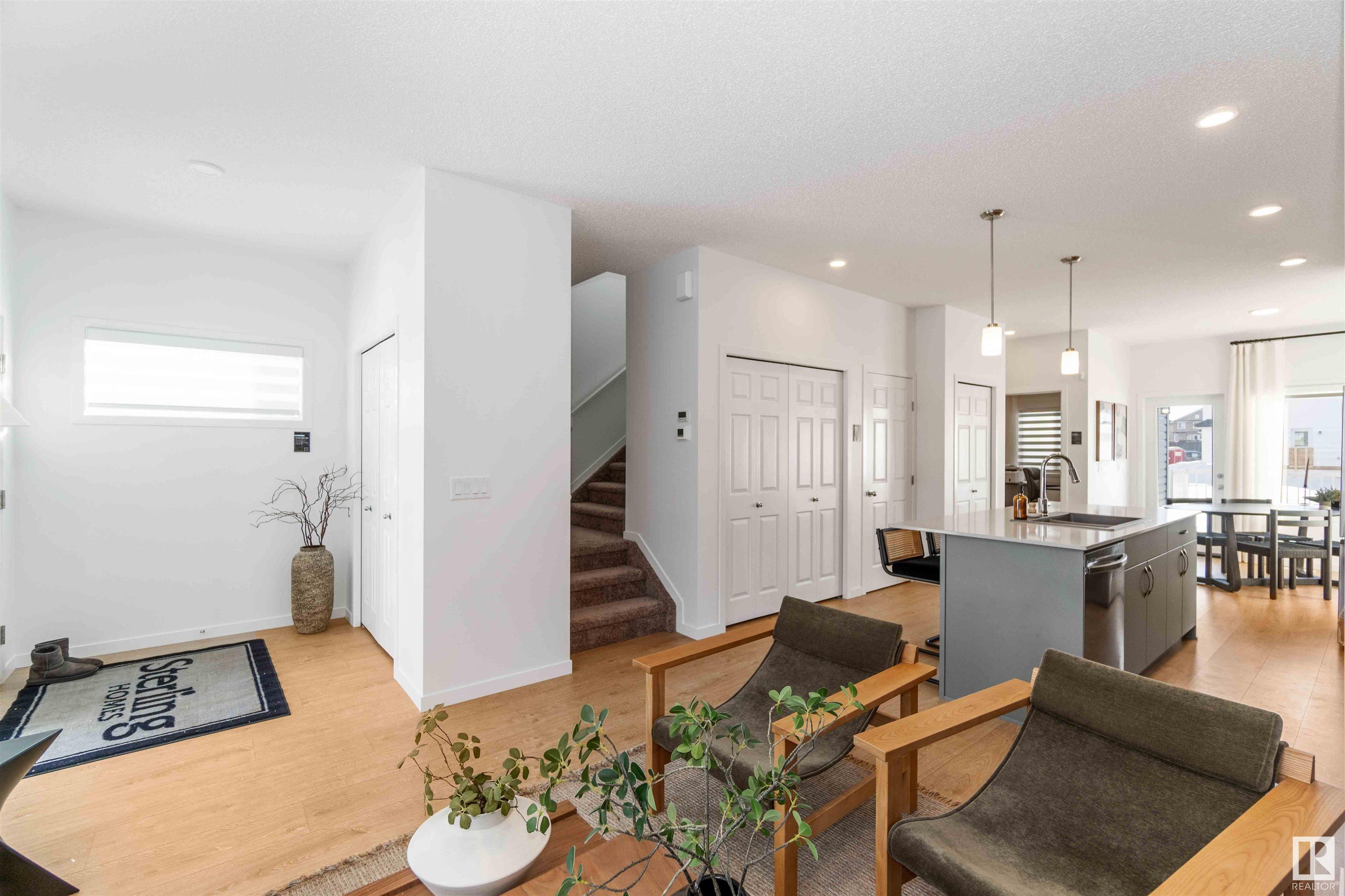      849 Cy Becker DR NW , Edmonton,  ,T5Y 3P6 ;  Listing Number: MLS E4418725