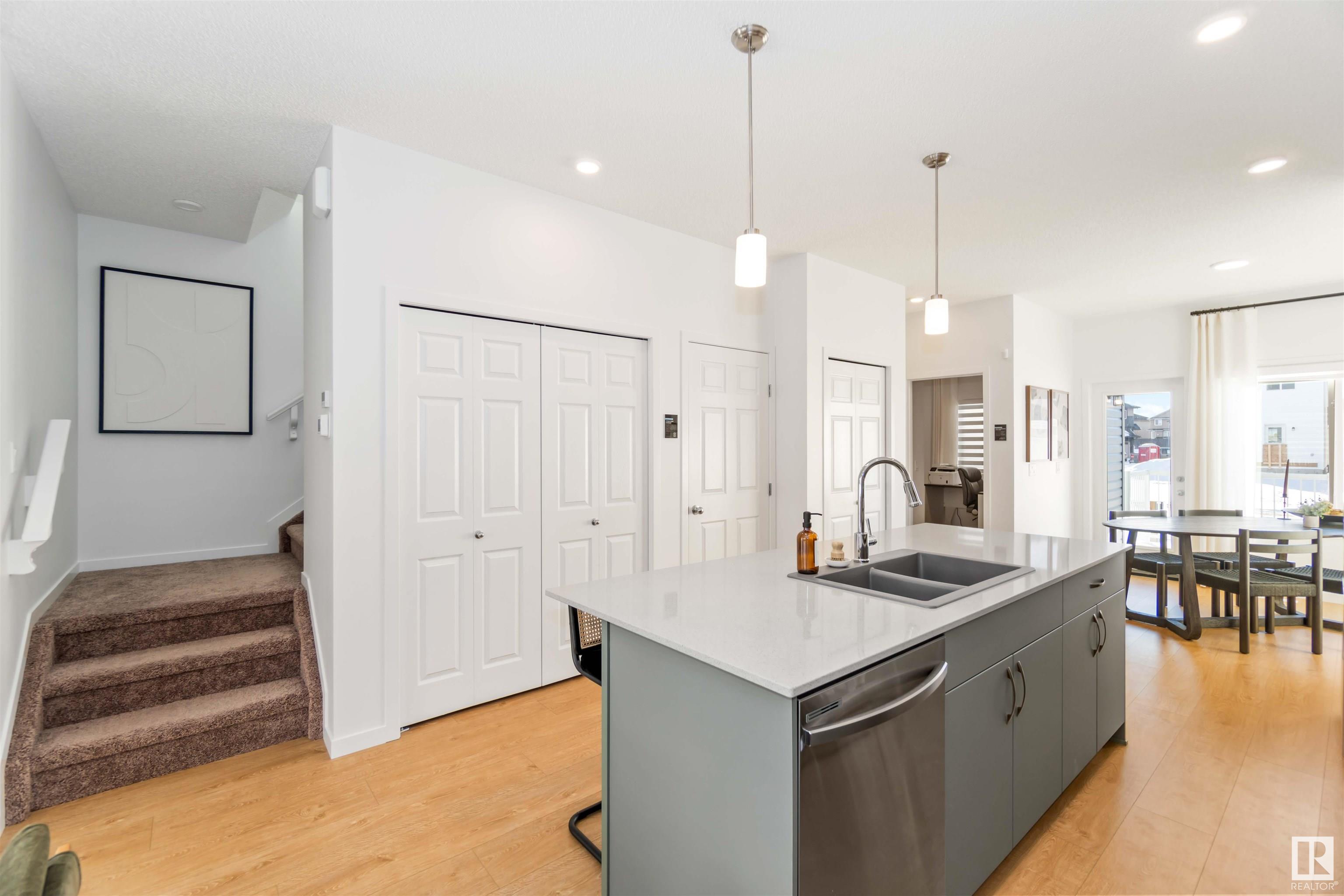      849 Cy Becker DR NW , Edmonton,  ,T5Y 3P6 ;  Listing Number: MLS E4418725