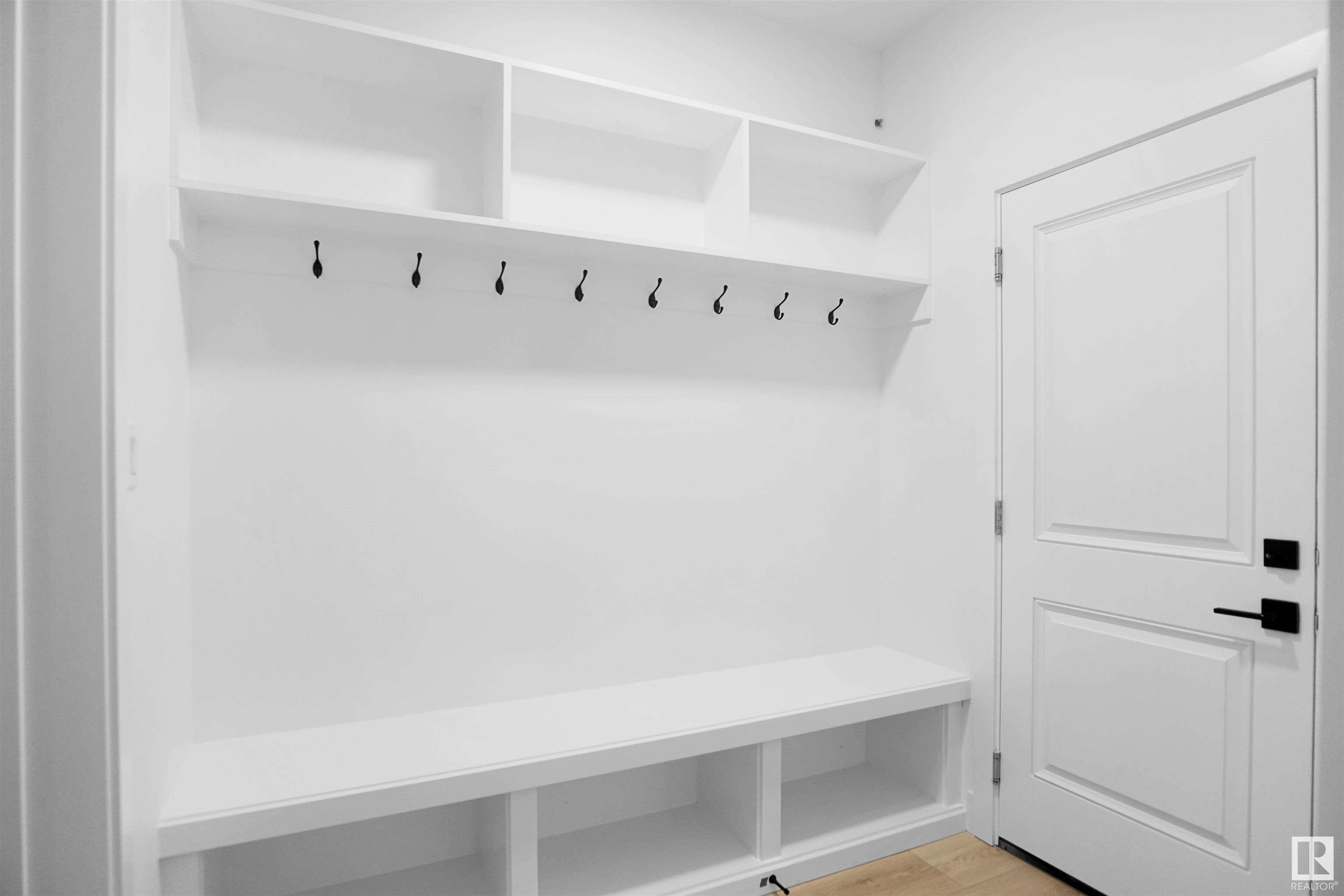      715 30 AV NW , Edmonton,  ,T6T 2V3 ;  Listing Number: MLS E4418726