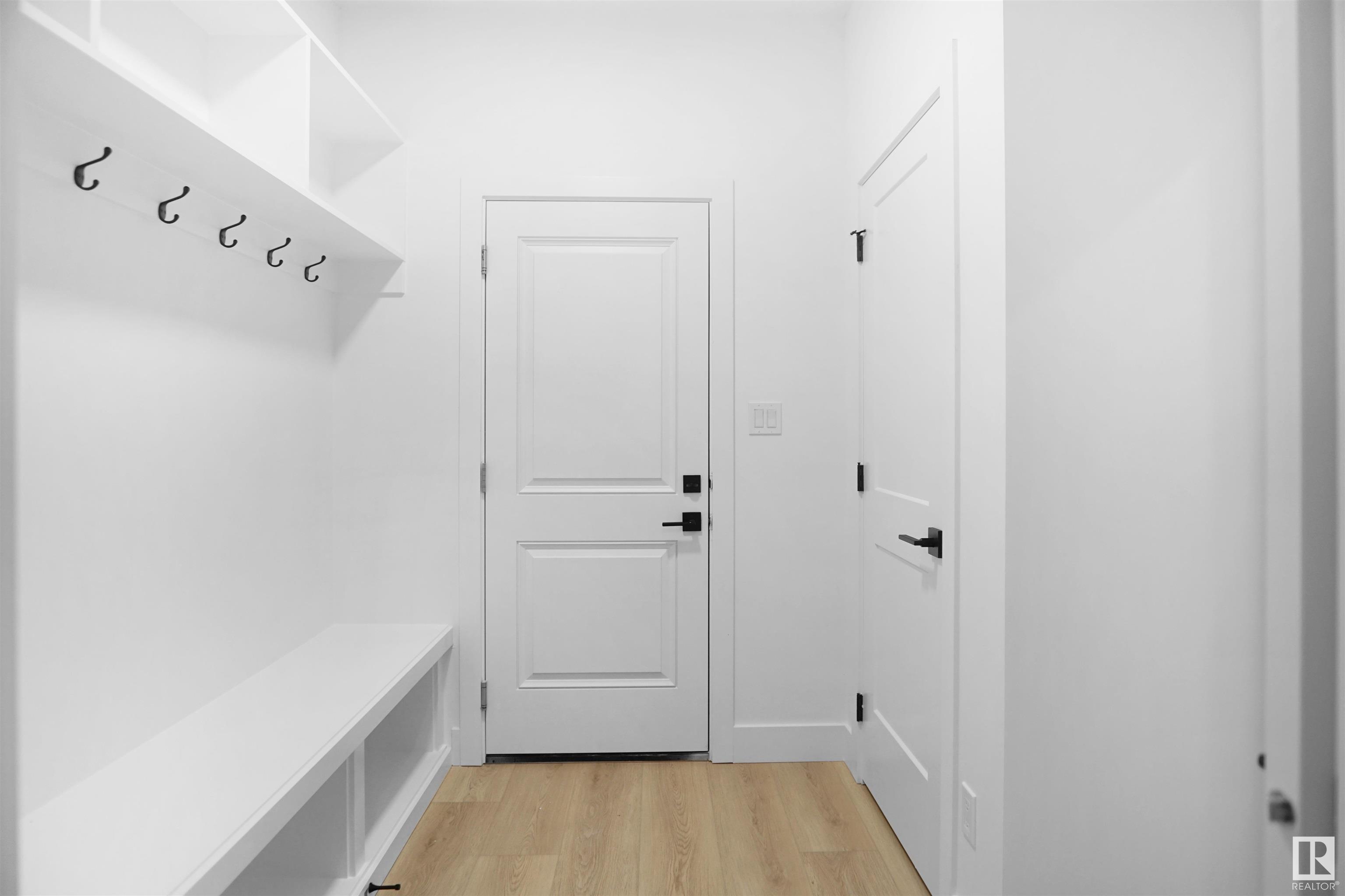      715 30 AV NW , Edmonton,  ,T6T 2V3 ;  Listing Number: MLS E4418726