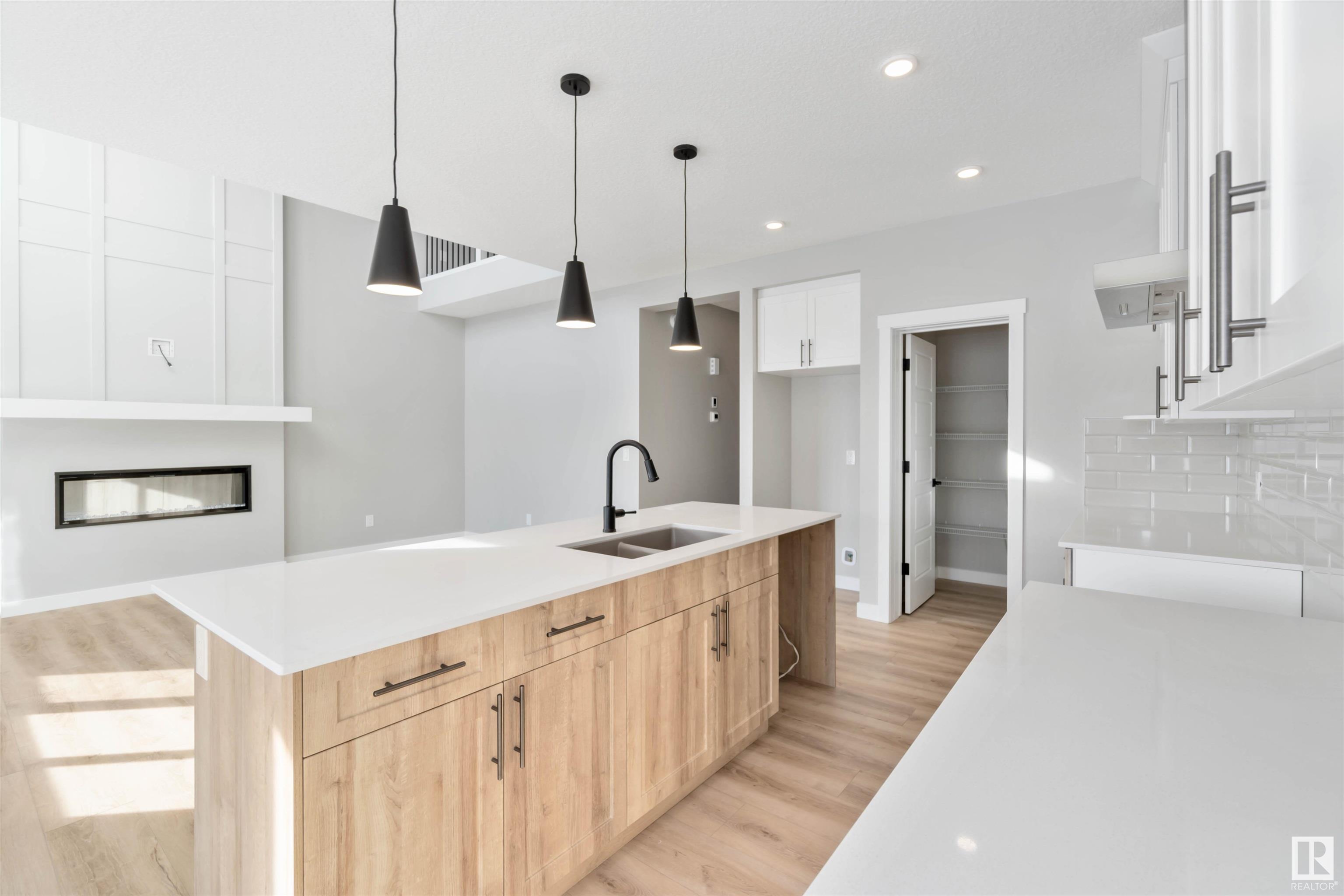      24 Meadowbrook WY , Spruce Grove,  ,T7X 0W2 ;  Listing Number: MLS E4418730