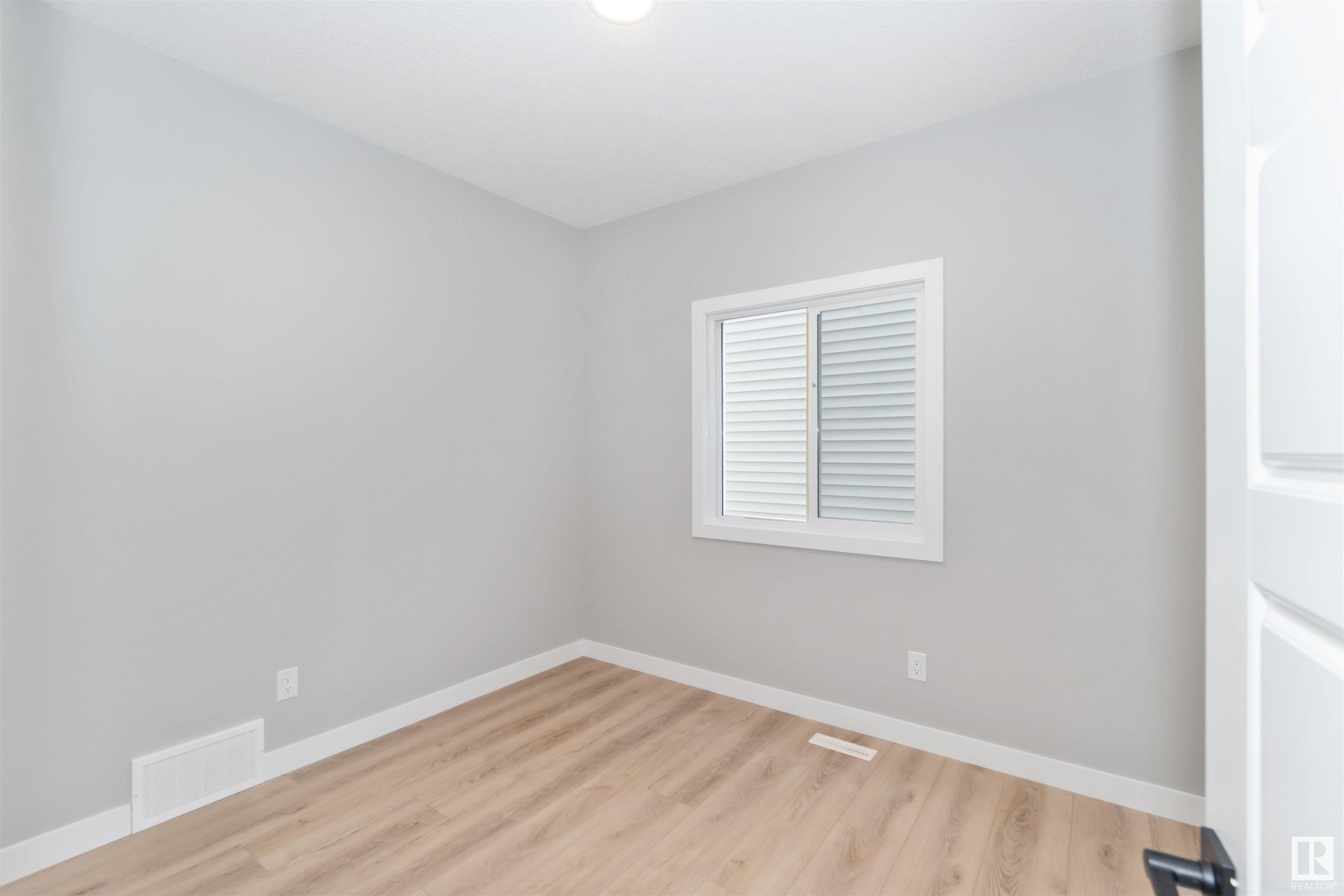      24 Meadowbrook WY , Spruce Grove,  ,T7X 0W2 ;  Listing Number: MLS E4418730