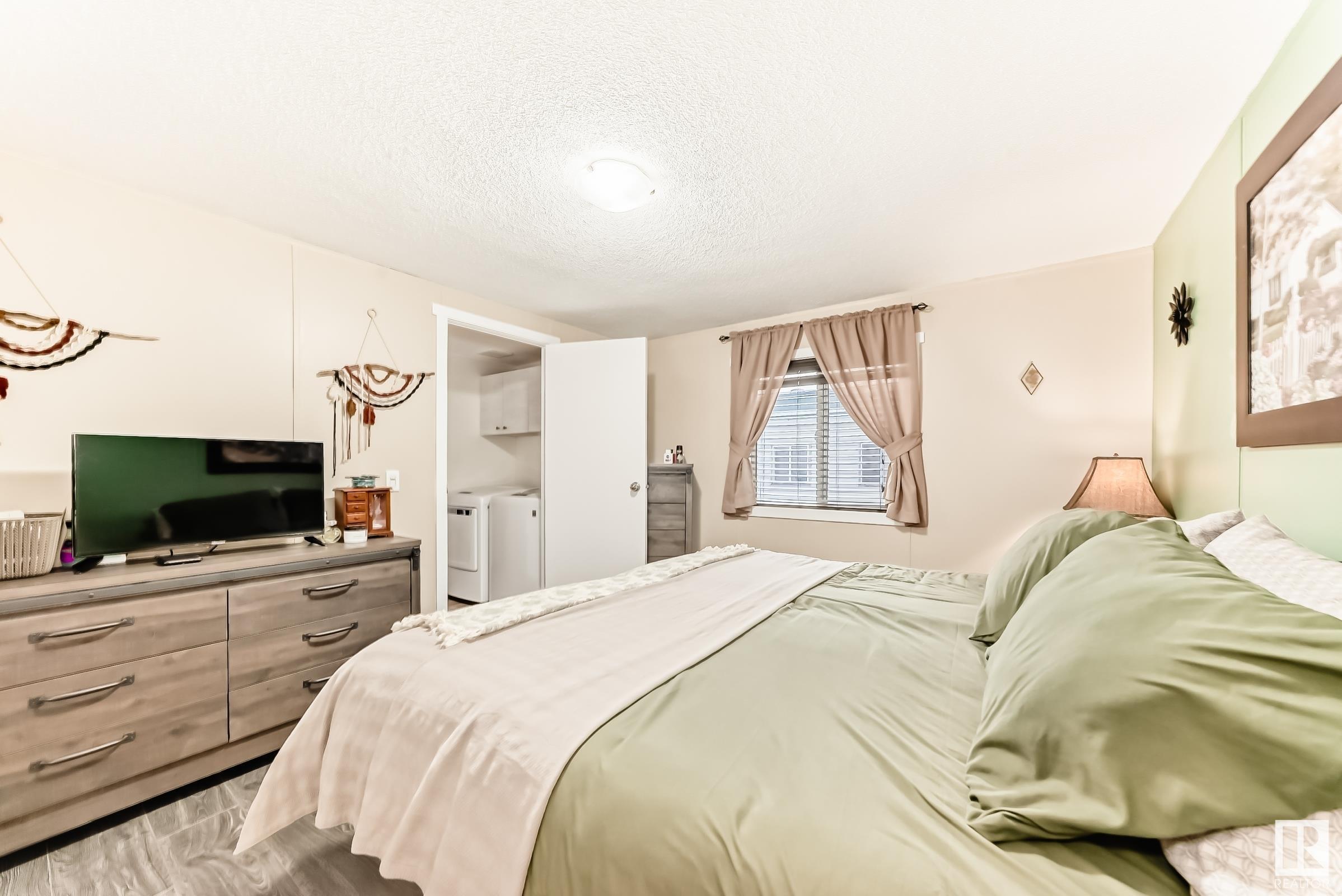      341 West Brook WY NW , Edmonton,  ,T5S 1T5 ;  Listing Number: MLS E4418737