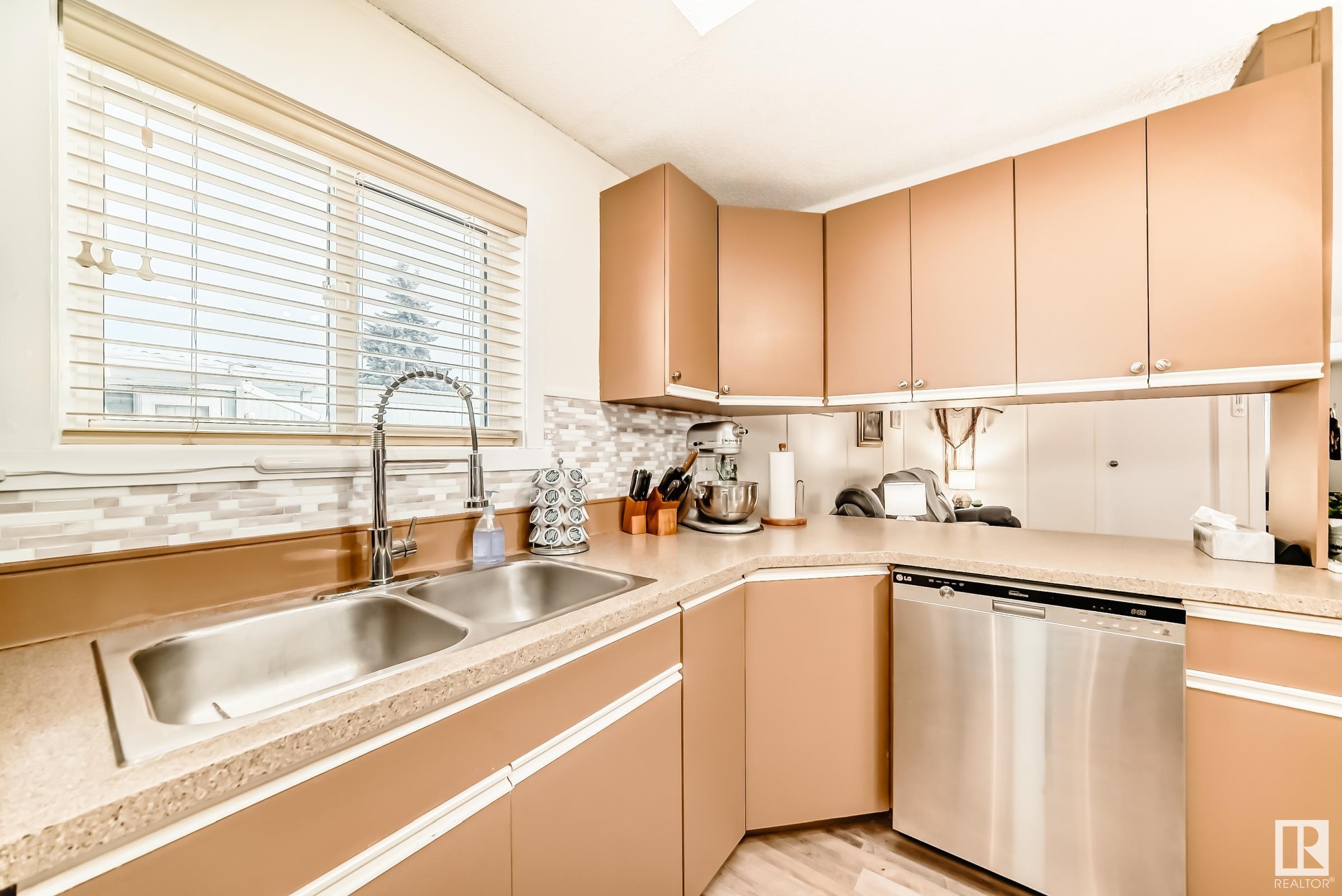      341 West Brook WY NW , Edmonton,  ,T5S 1T5 ;  Listing Number: MLS E4418737